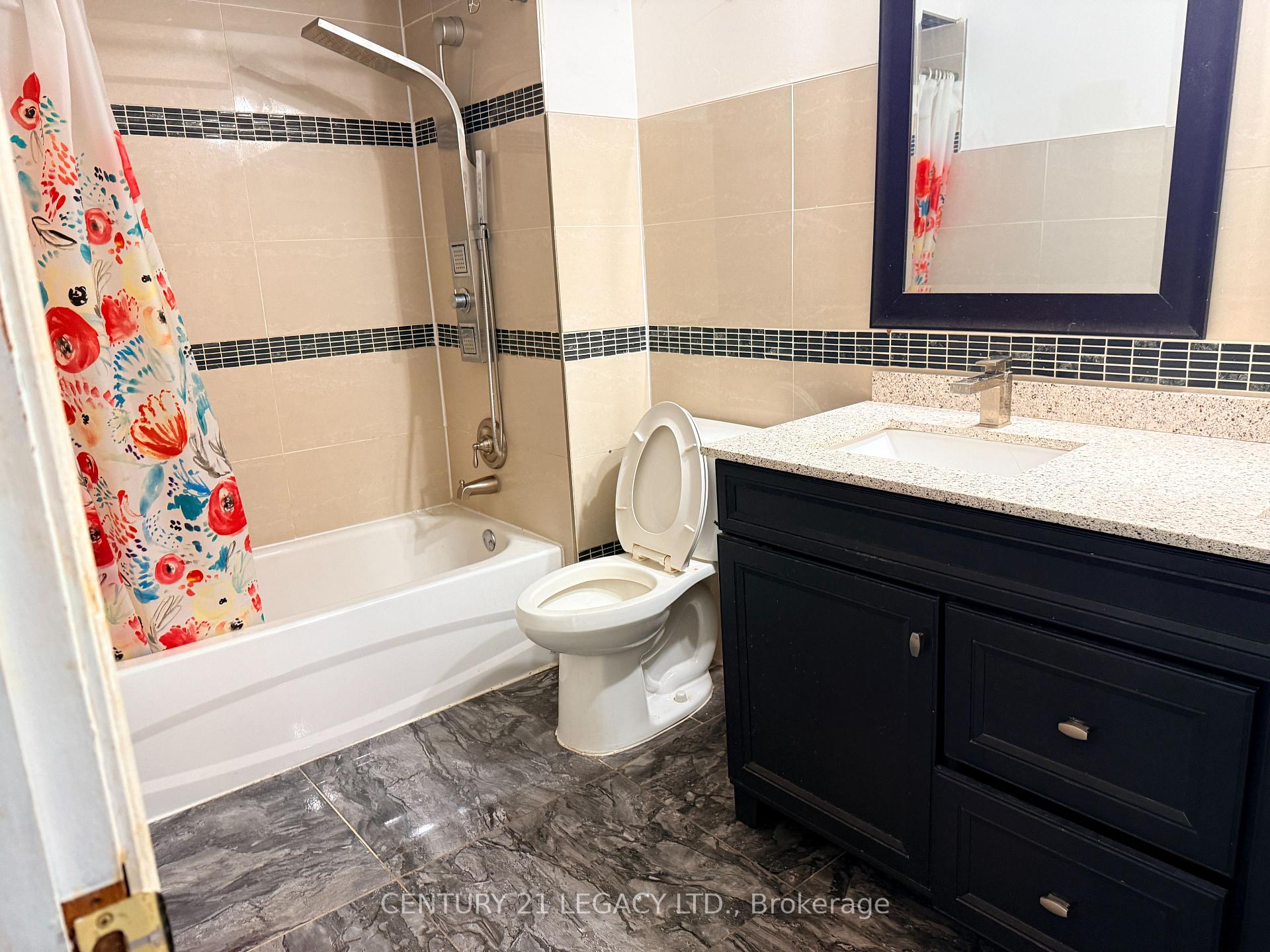 Photo 14 of 11 Tolton Drive, Brampton, Brampton North — HOMEH