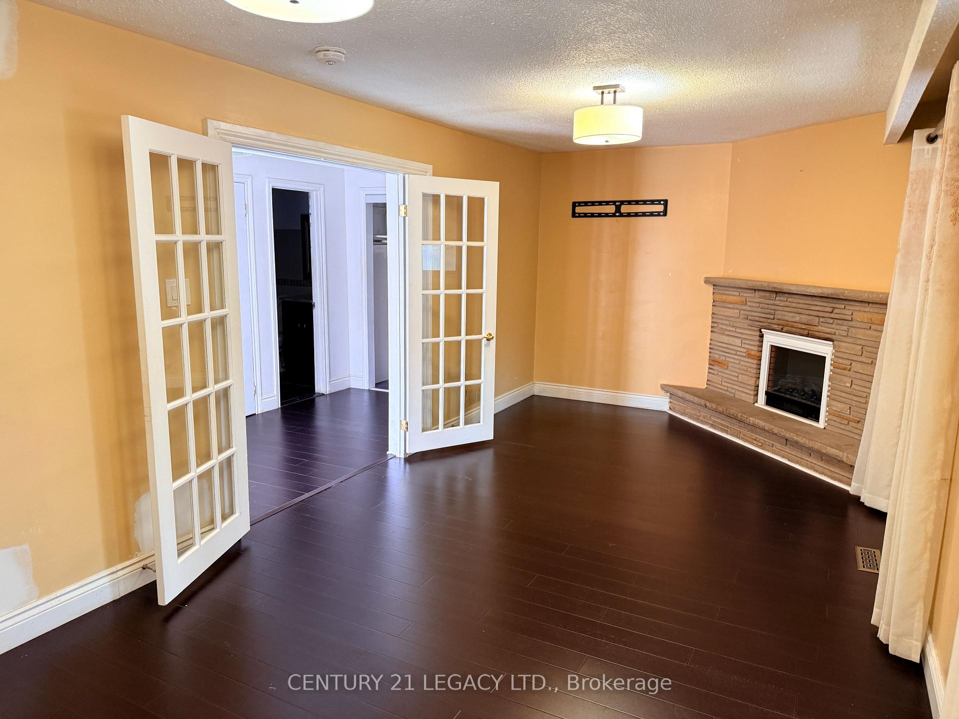 Photo 17 of 11 Tolton Drive, Brampton, Brampton North — HOMEH
