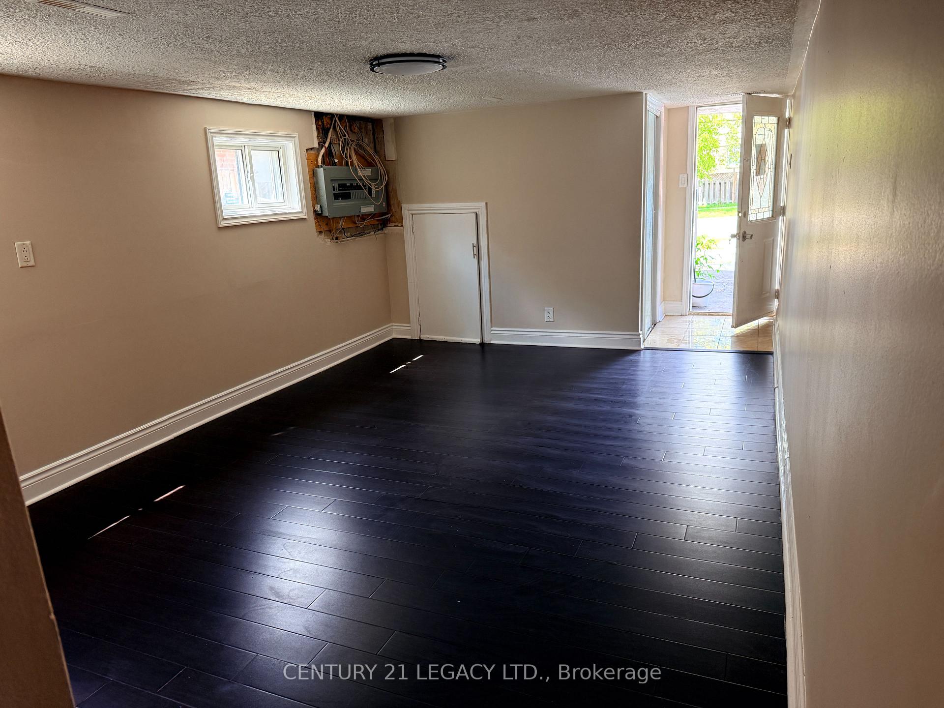 Photo 24 of 11 Tolton Drive, Brampton, Brampton North — HOMEH