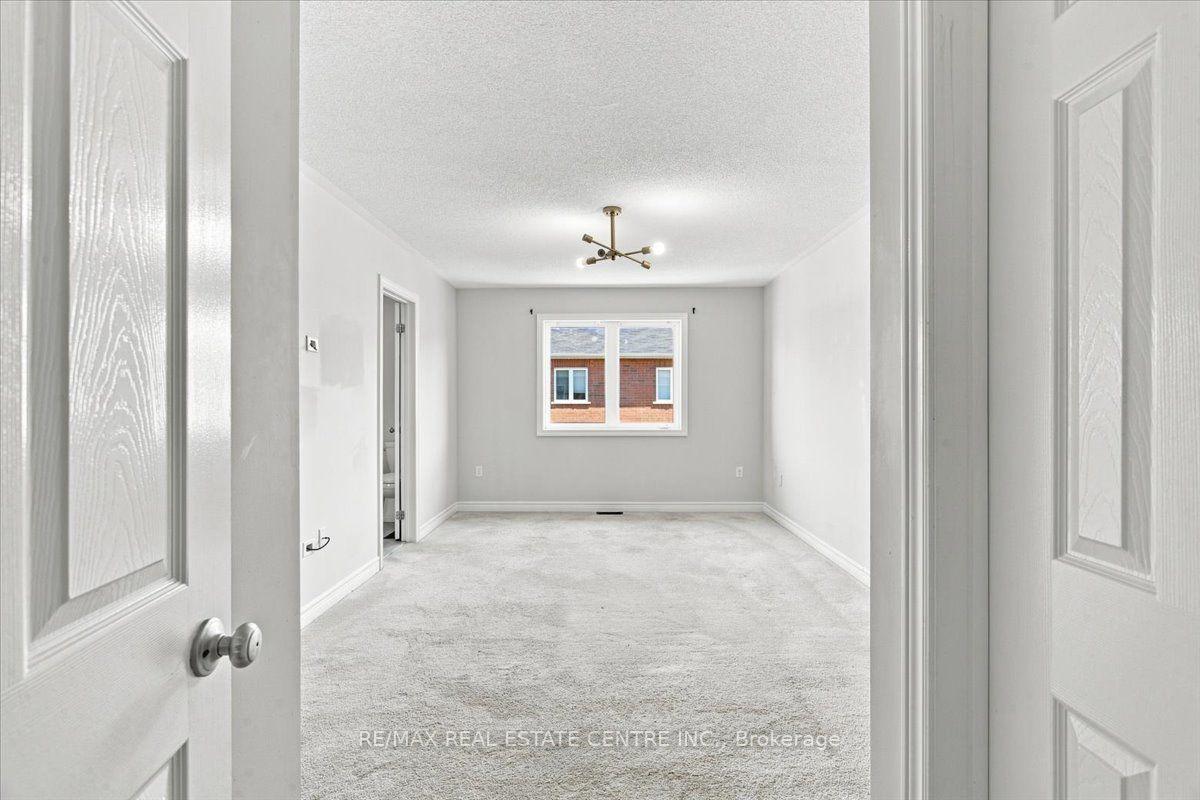 Photo 19 of 1053 Job Crescent, Milton, Harrison — HOMEH