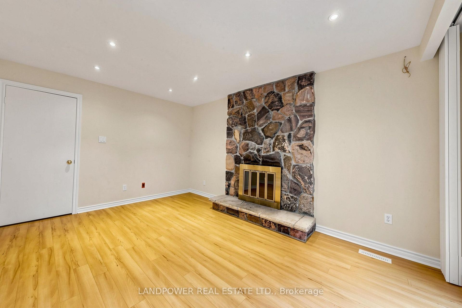 Photo 20 of 51 Bestview Drive, North York, Bayview Woods-Steeles — HOMEH