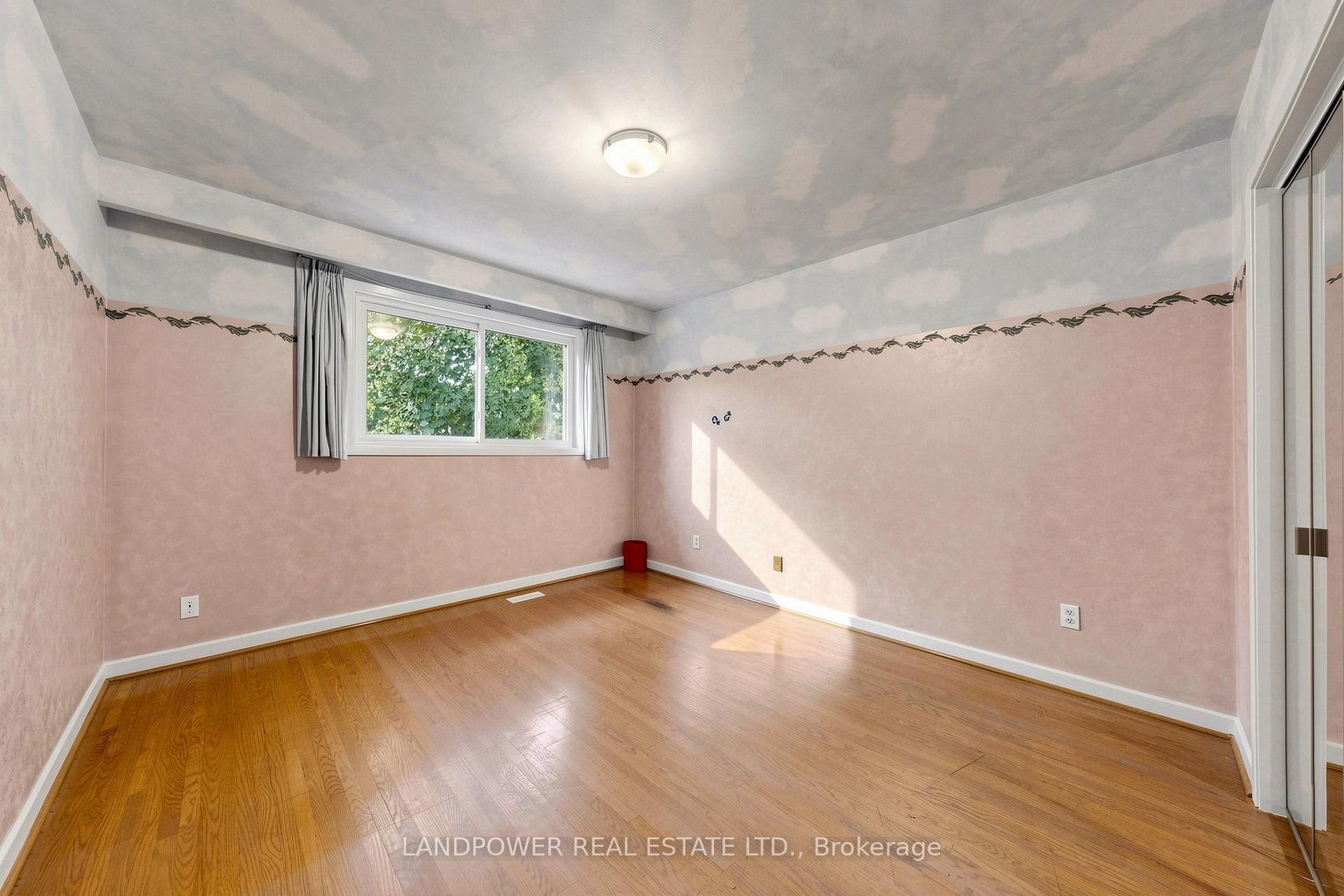 Photo 36 of 51 Bestview Drive, North York, Bayview Woods-Steeles — HOMEH