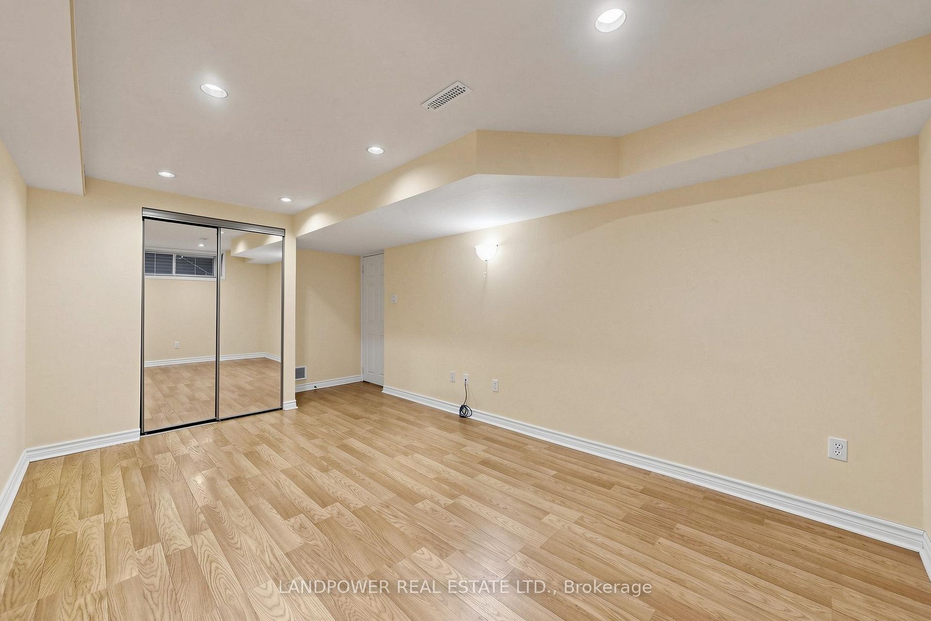 Photo 45 of 51 Bestview Drive, North York, Bayview Woods-Steeles — HOMEH