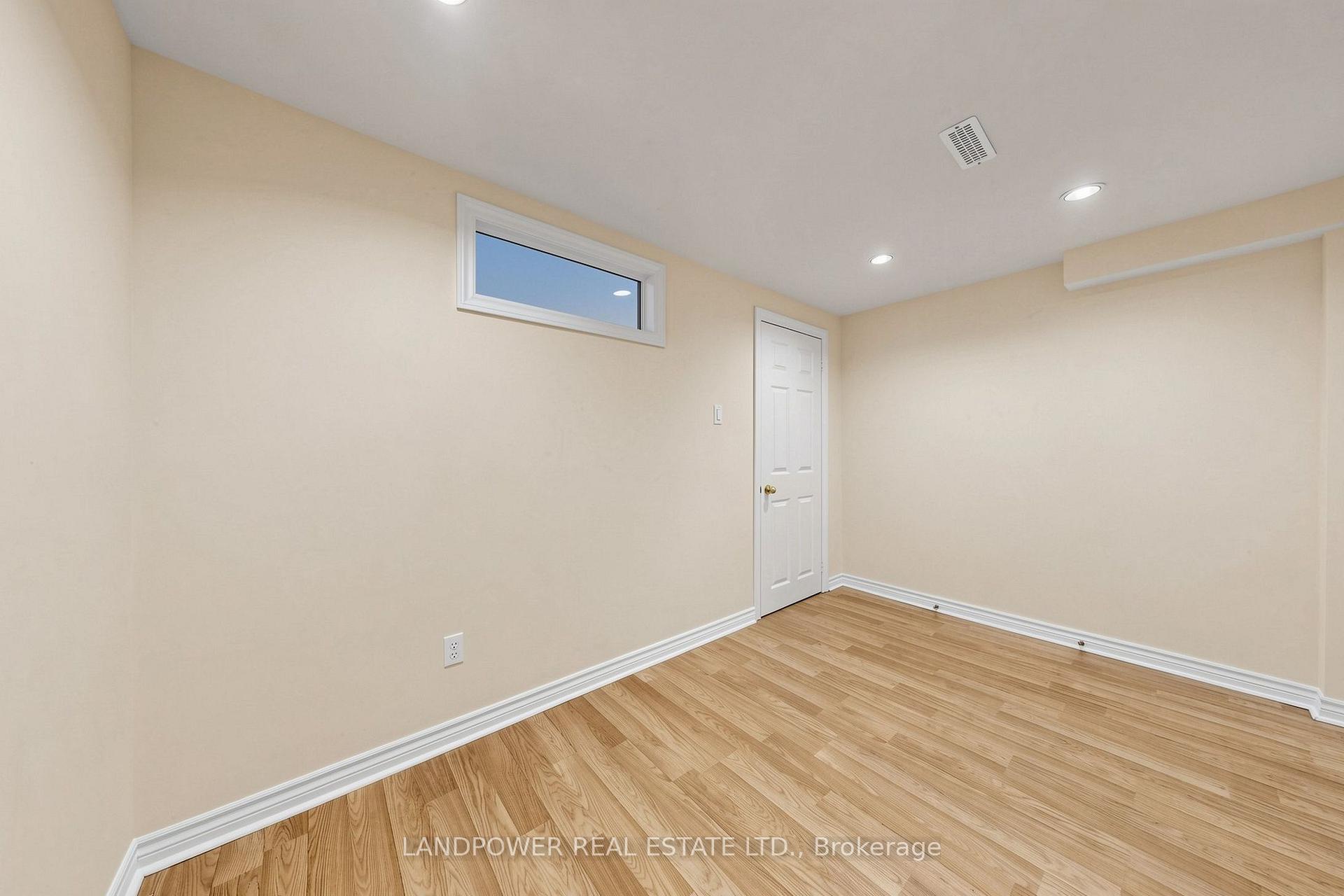 Photo 47 of 51 Bestview Drive, North York, Bayview Woods-Steeles — HOMEH