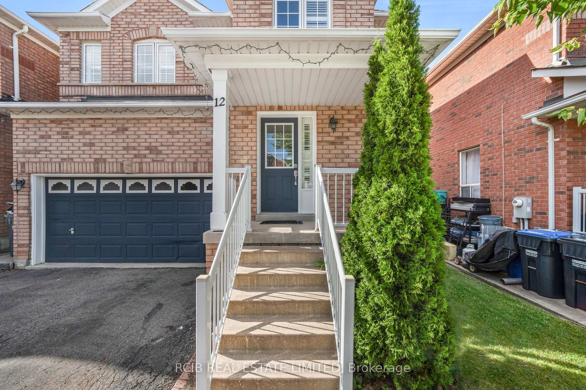 Photo 3 of 12 Spencer Drive, Brampton, Fletcher's Meadow — HOMEH