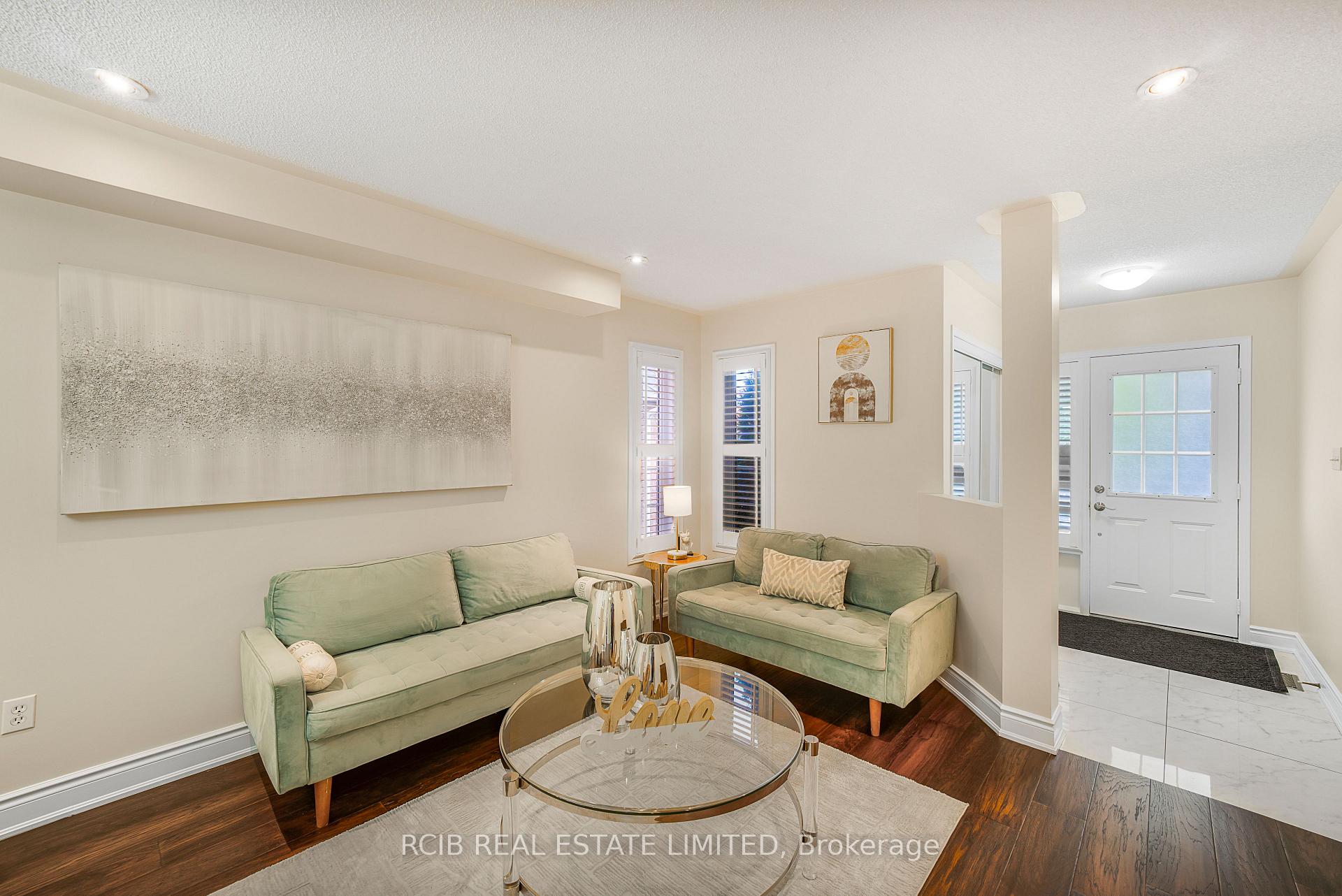 Photo 5 of 12 Spencer Drive, Brampton, Fletcher's Meadow — HOMEH
