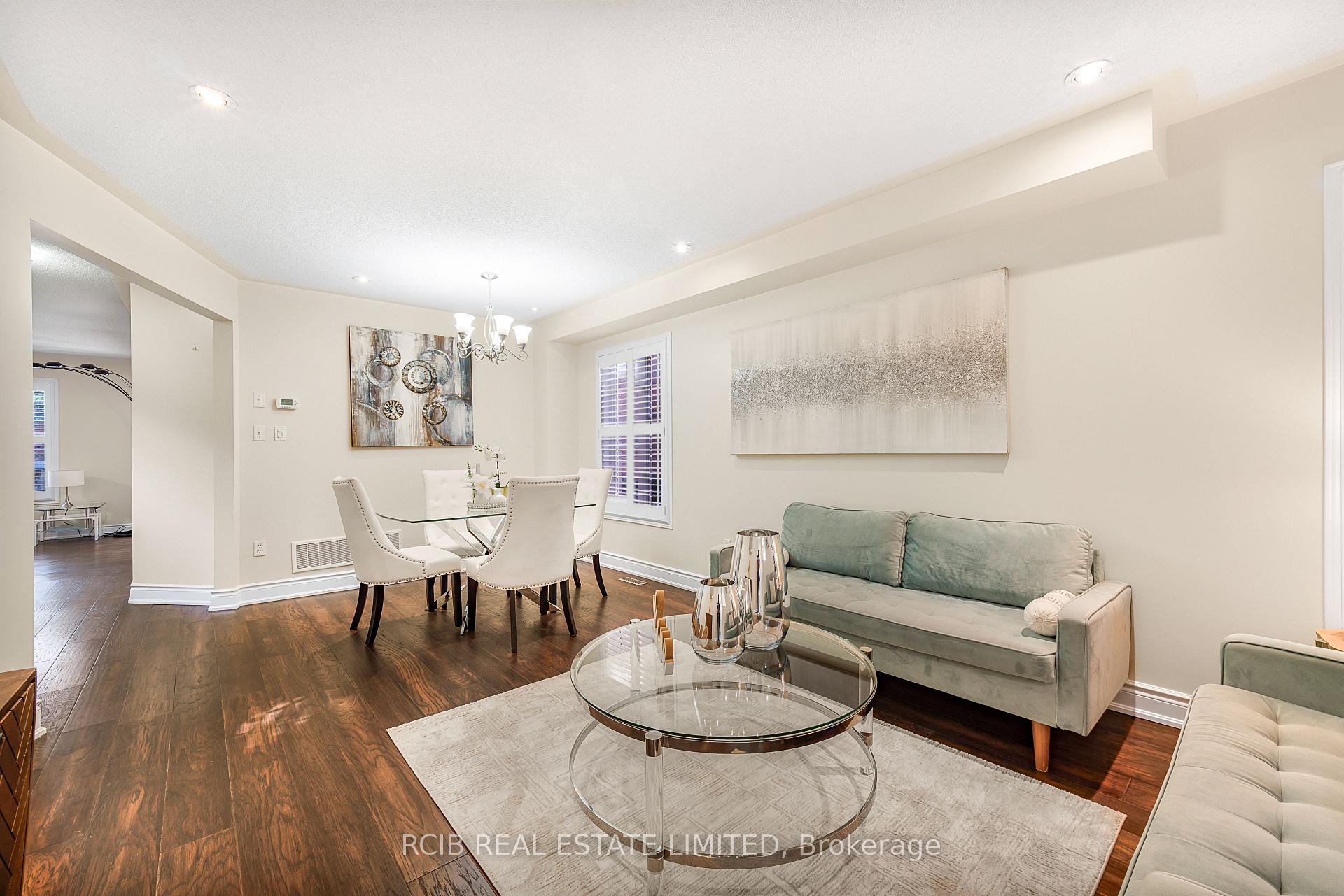 Photo 6 of 12 Spencer Drive, Brampton, Fletcher's Meadow — HOMEH