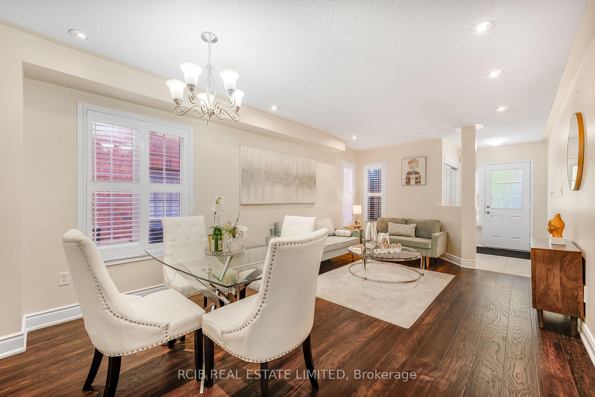 Photo 8 of 12 Spencer Drive, Brampton, Fletcher's Meadow — HOMEH