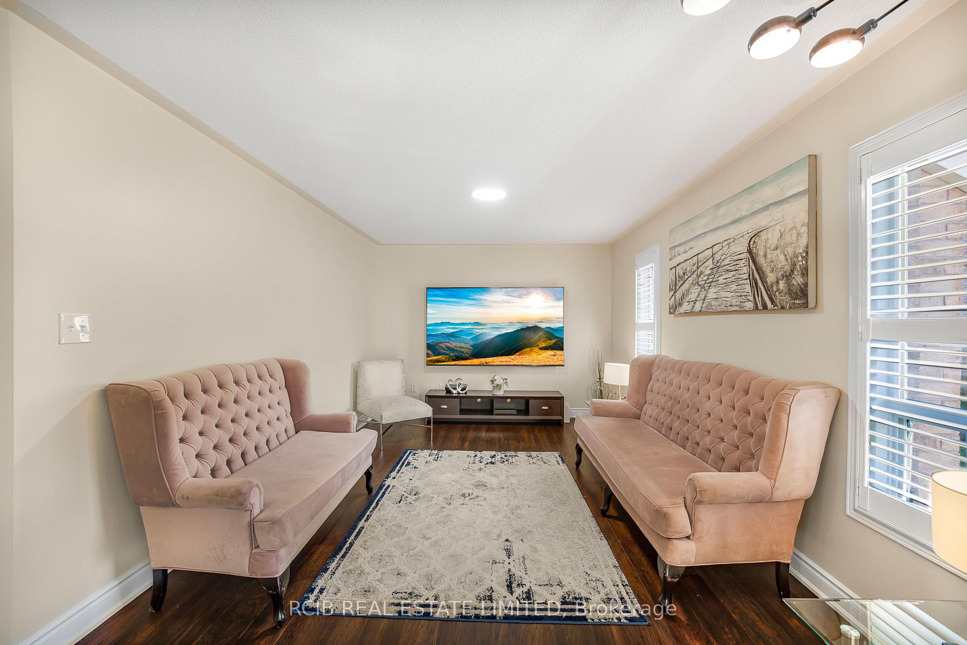 Photo 13 of 12 Spencer Drive, Brampton, Fletcher's Meadow — HOMEH