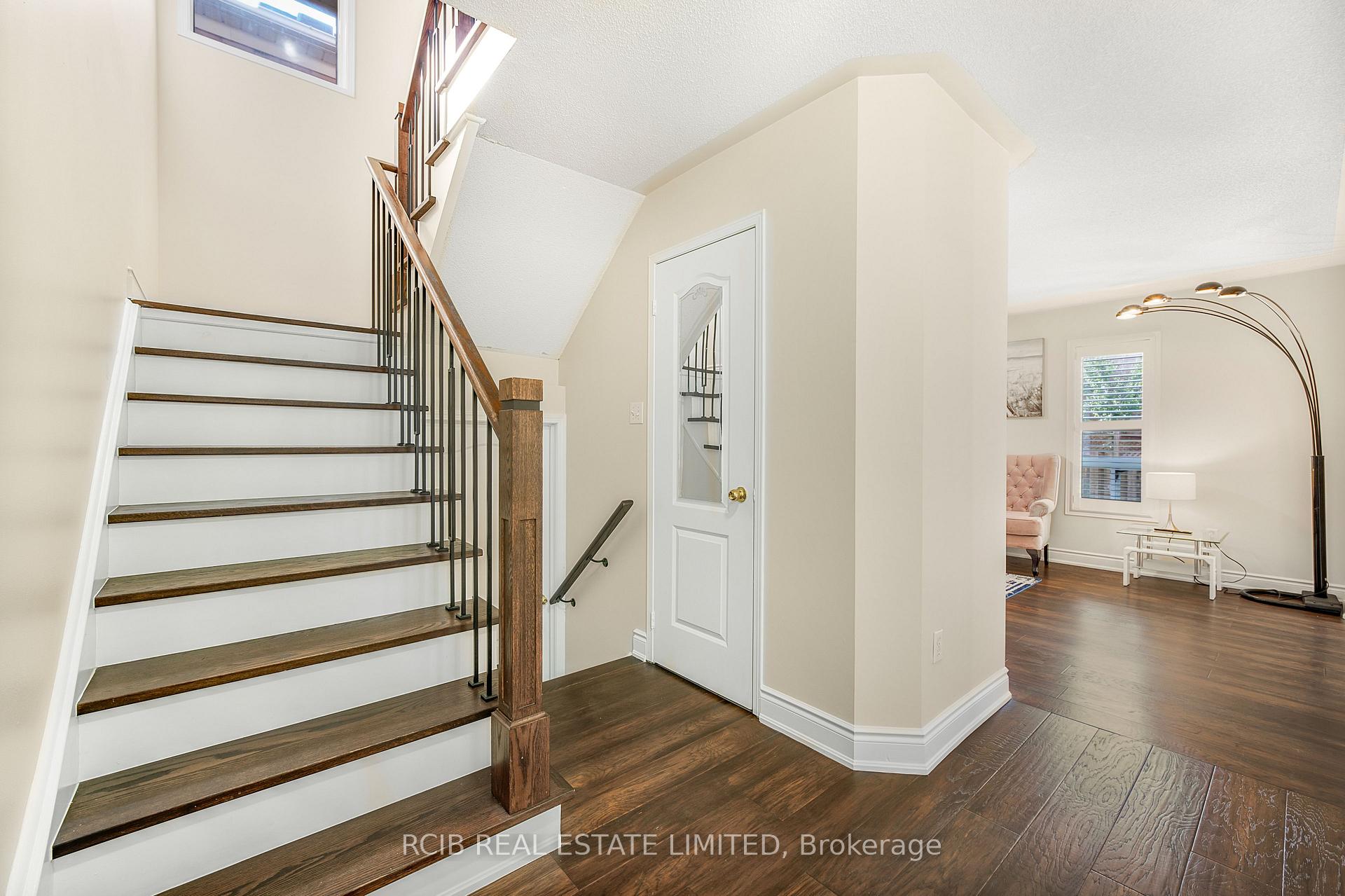 Photo 15 of 12 Spencer Drive, Brampton, Fletcher's Meadow — HOMEH