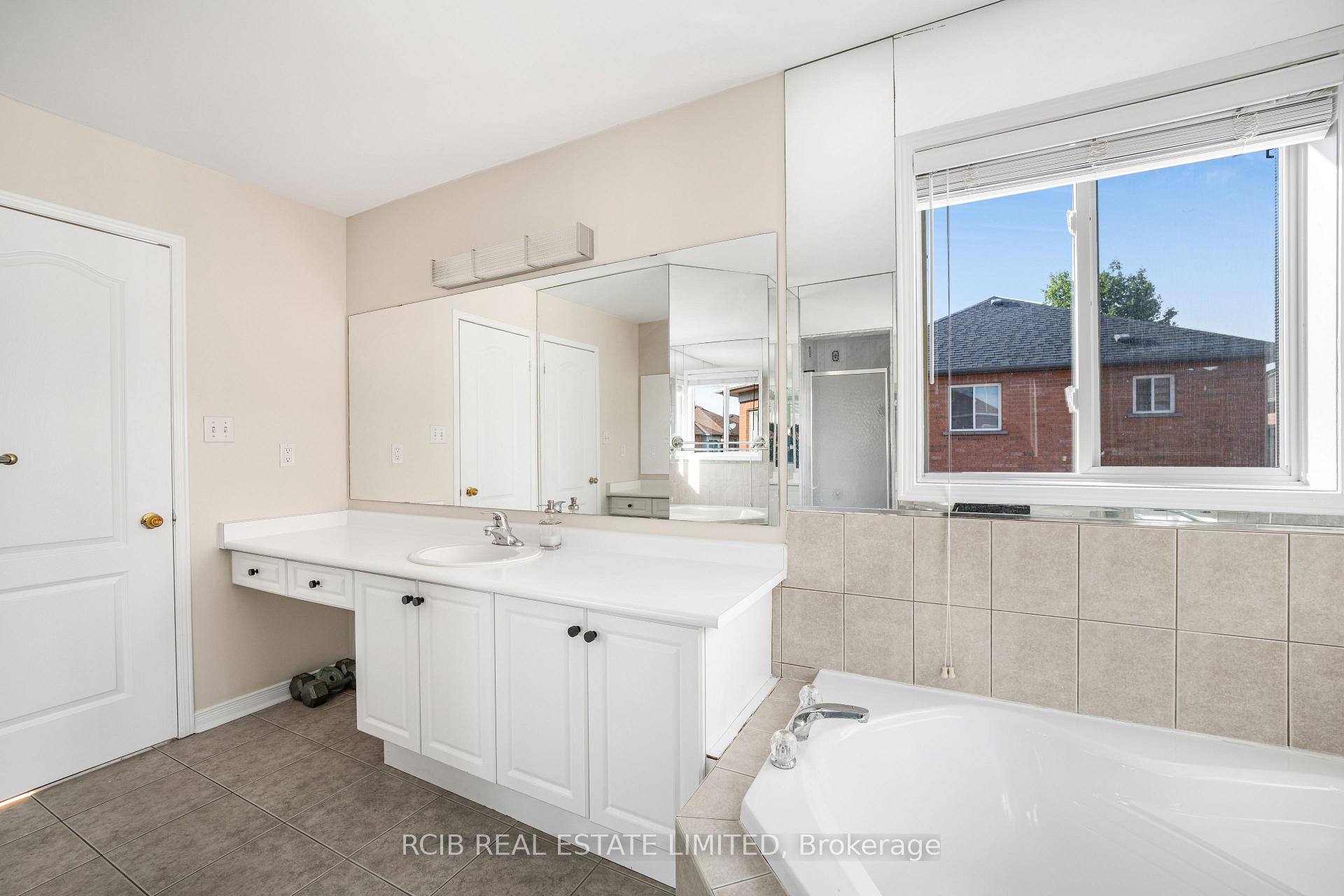 Photo 19 of 12 Spencer Drive, Brampton, Fletcher's Meadow — HOMEH