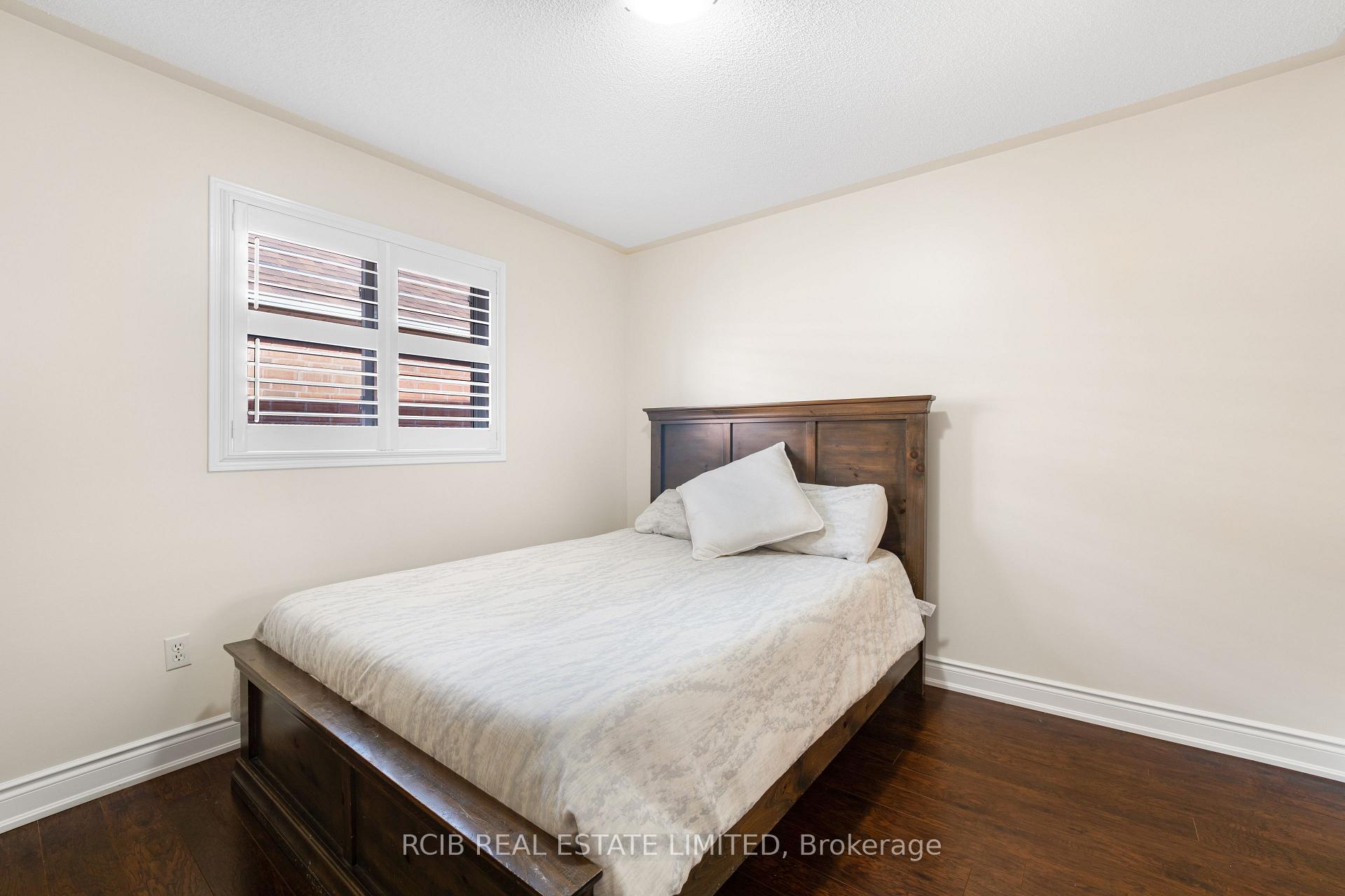 Photo 23 of 12 Spencer Drive, Brampton, Fletcher's Meadow — HOMEH