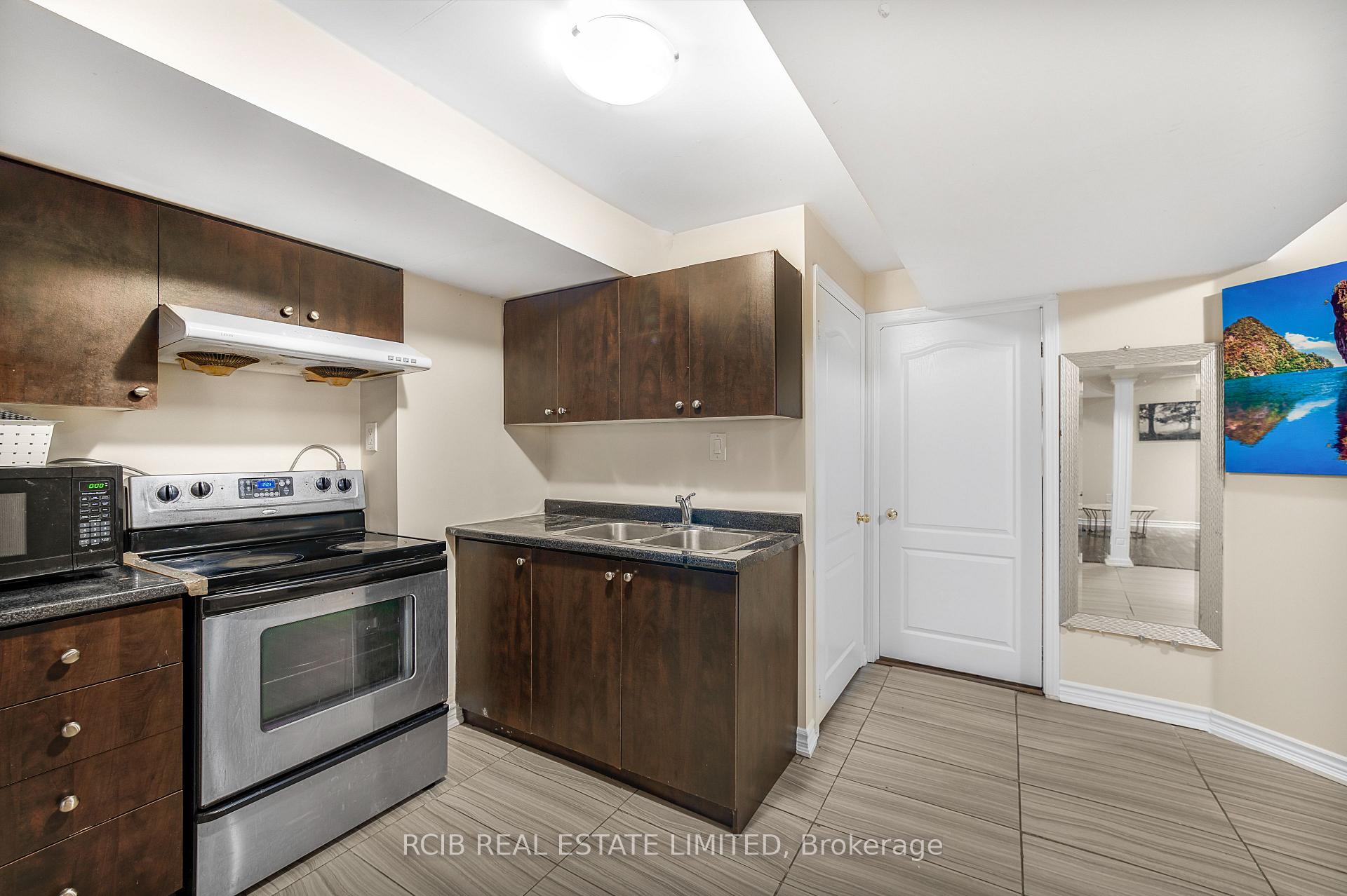Photo 31 of 12 Spencer Drive, Brampton, Fletcher's Meadow — HOMEH