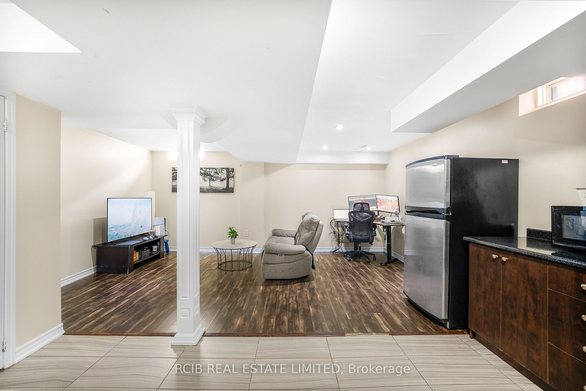 Photo 32 of 12 Spencer Drive, Brampton, Fletcher's Meadow — HOMEH
