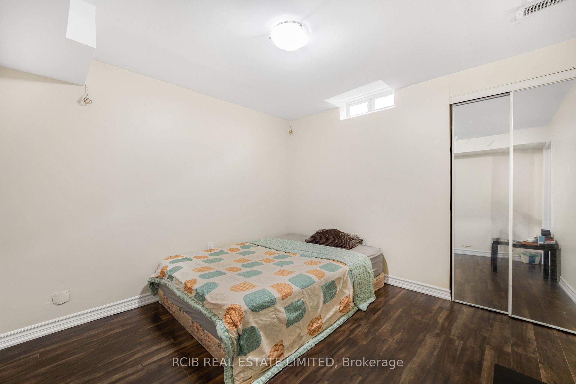 Photo 33 of 12 Spencer Drive, Brampton, Fletcher's Meadow — HOMEH