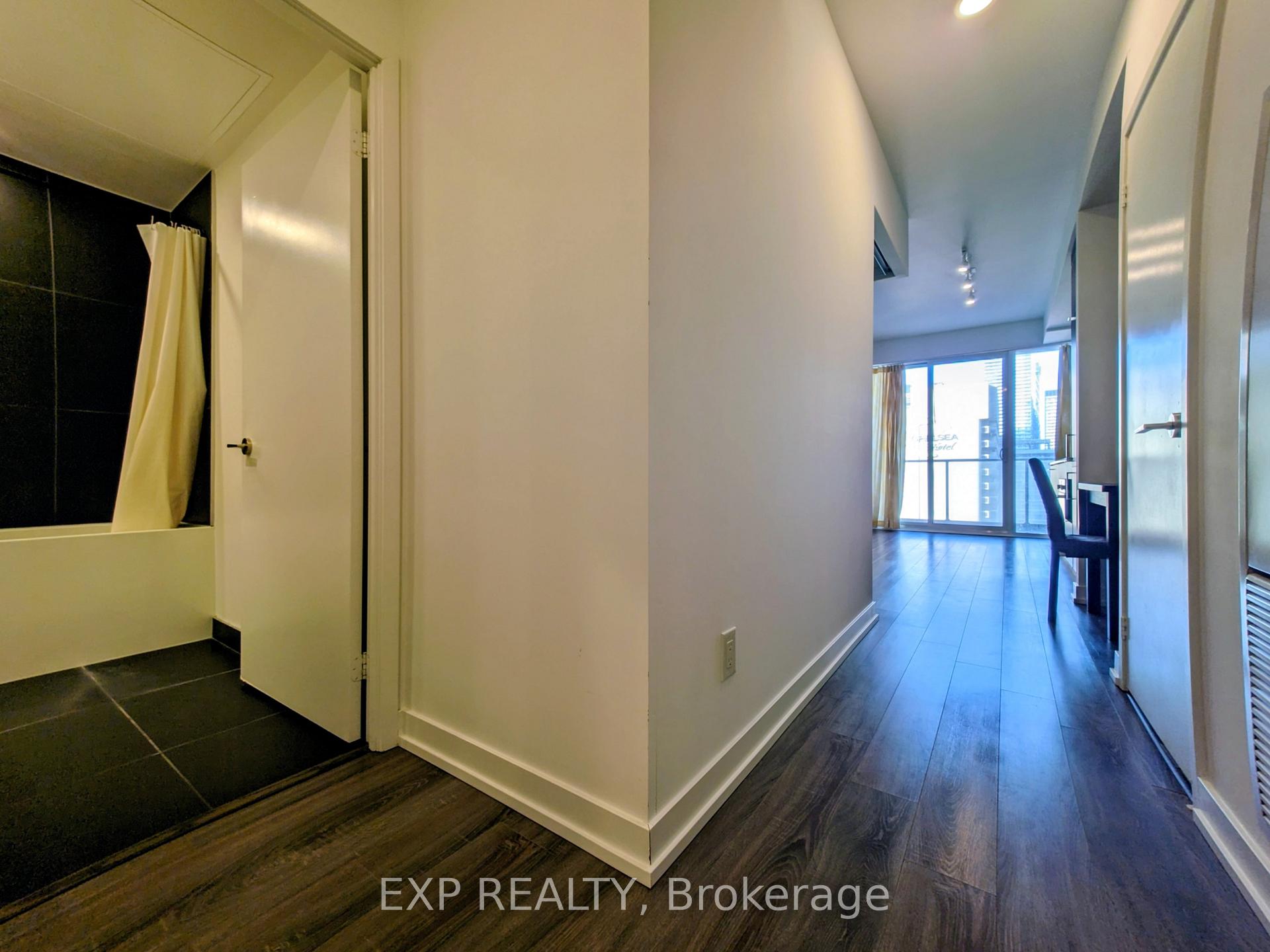 Photo 4 of Unit 1821, 20 Edward Street, Toronto, Bay Street Corridor — HOMEH