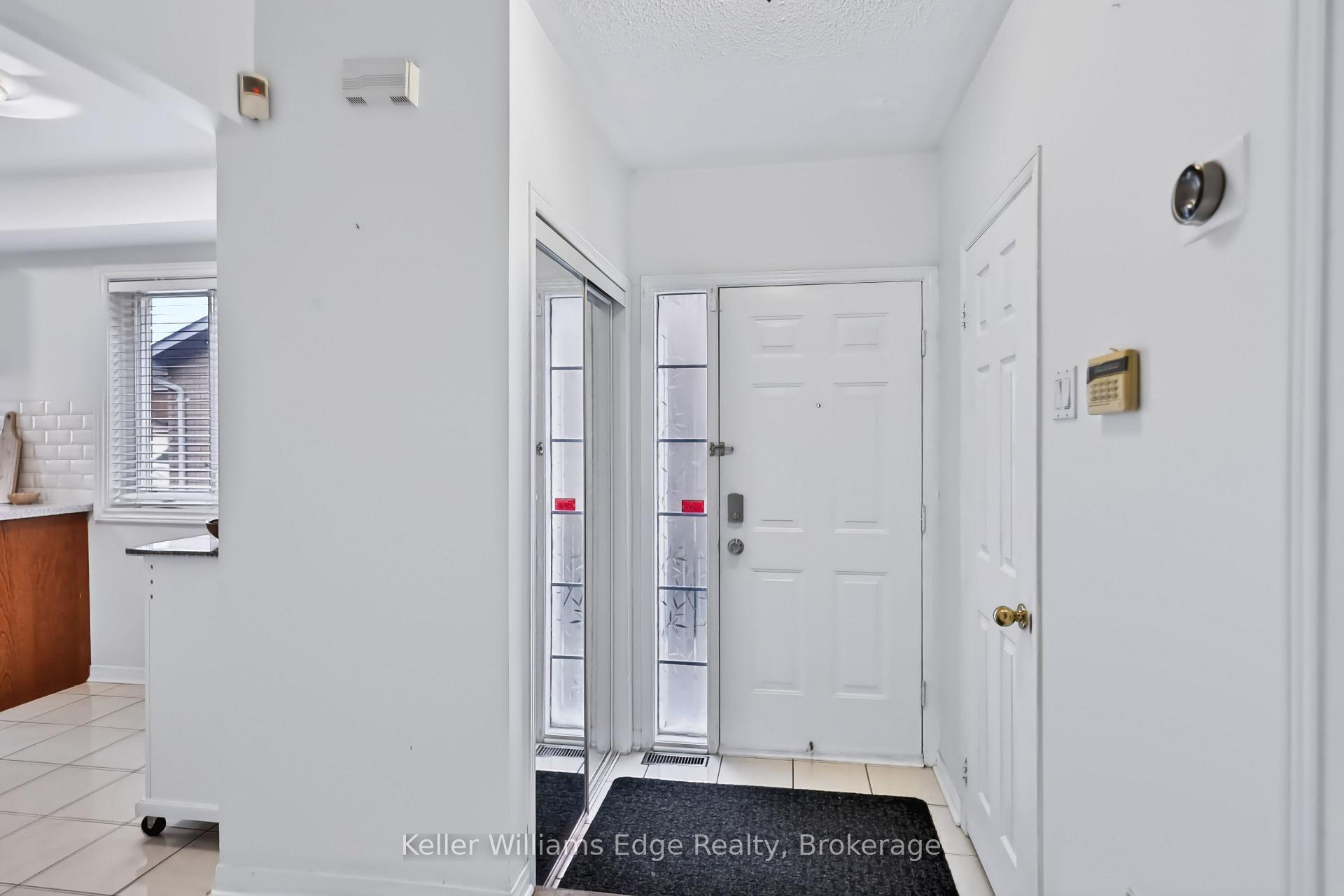 Photo 5 of 2254 Dale Ridge Drive, Oakville, West Oak Trails — HOMEH