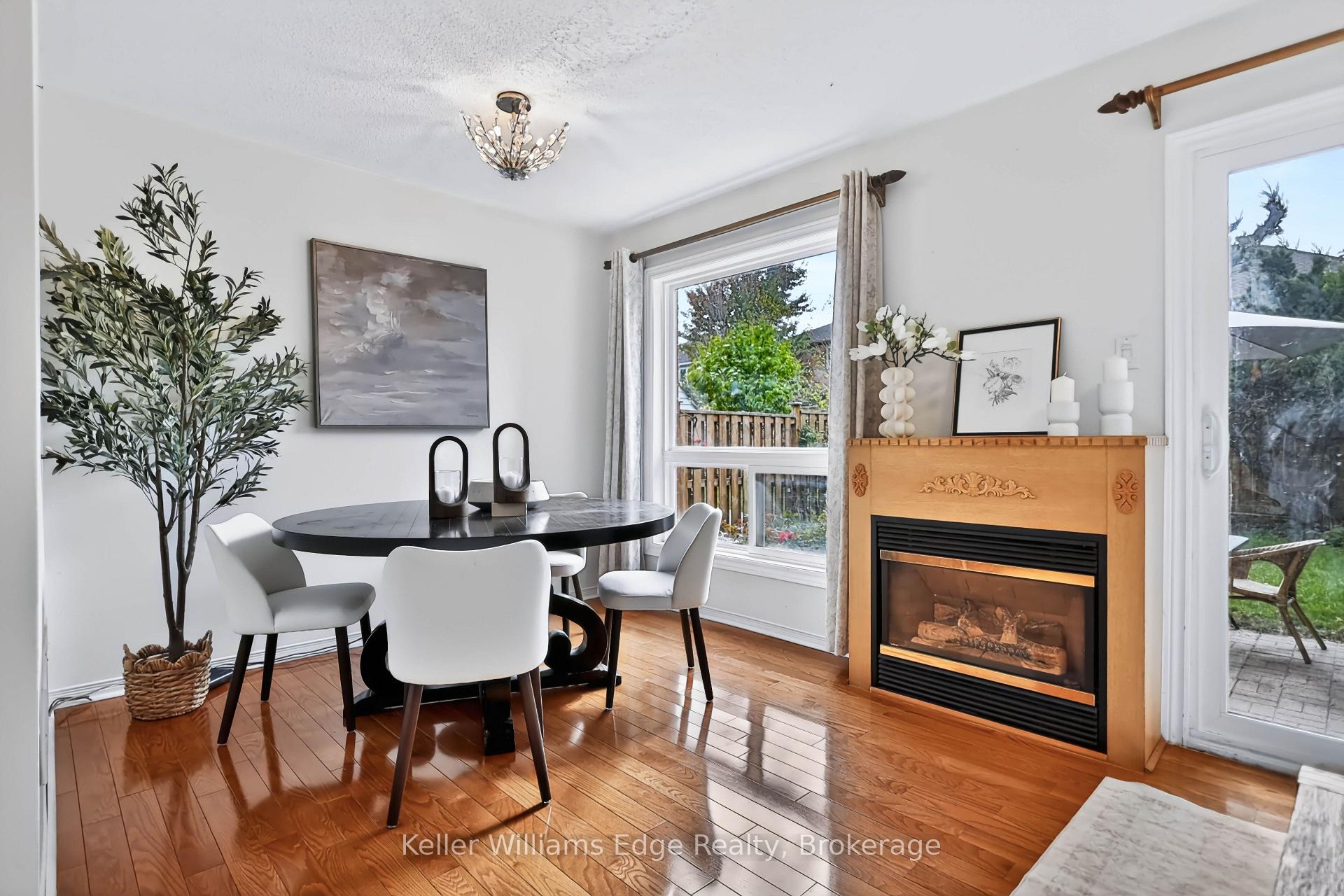 Photo 10 of 2254 Dale Ridge Drive, Oakville, West Oak Trails — HOMEH