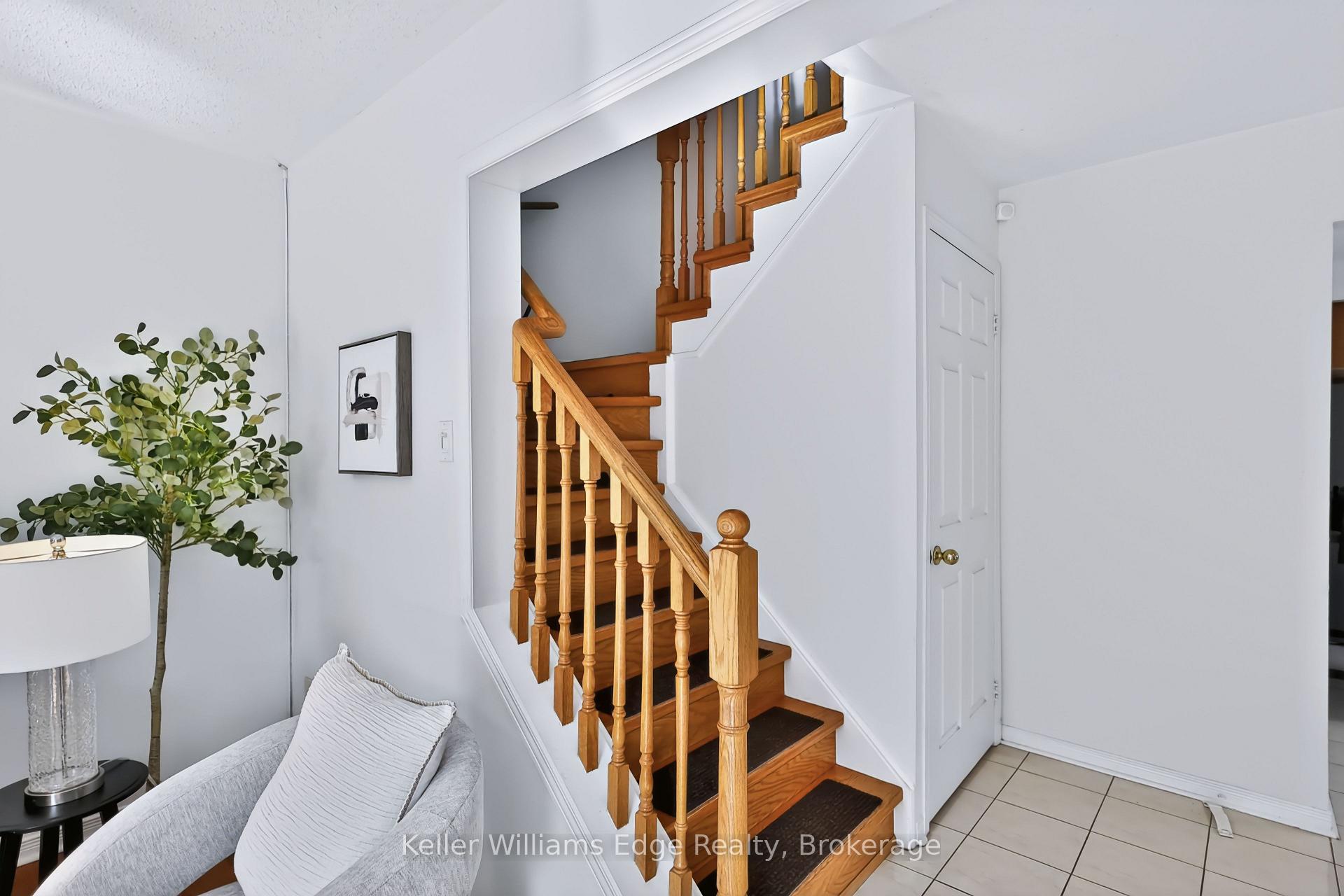 Photo 15 of 2254 Dale Ridge Drive, Oakville, West Oak Trails — HOMEH