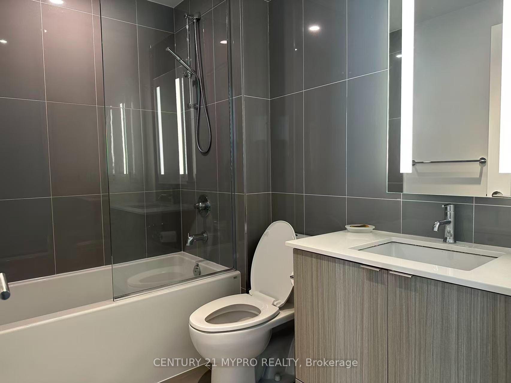 Photo 6 of Unit 3818, 585 Bloor Street E, Toronto, North St. James Town — HOMEH