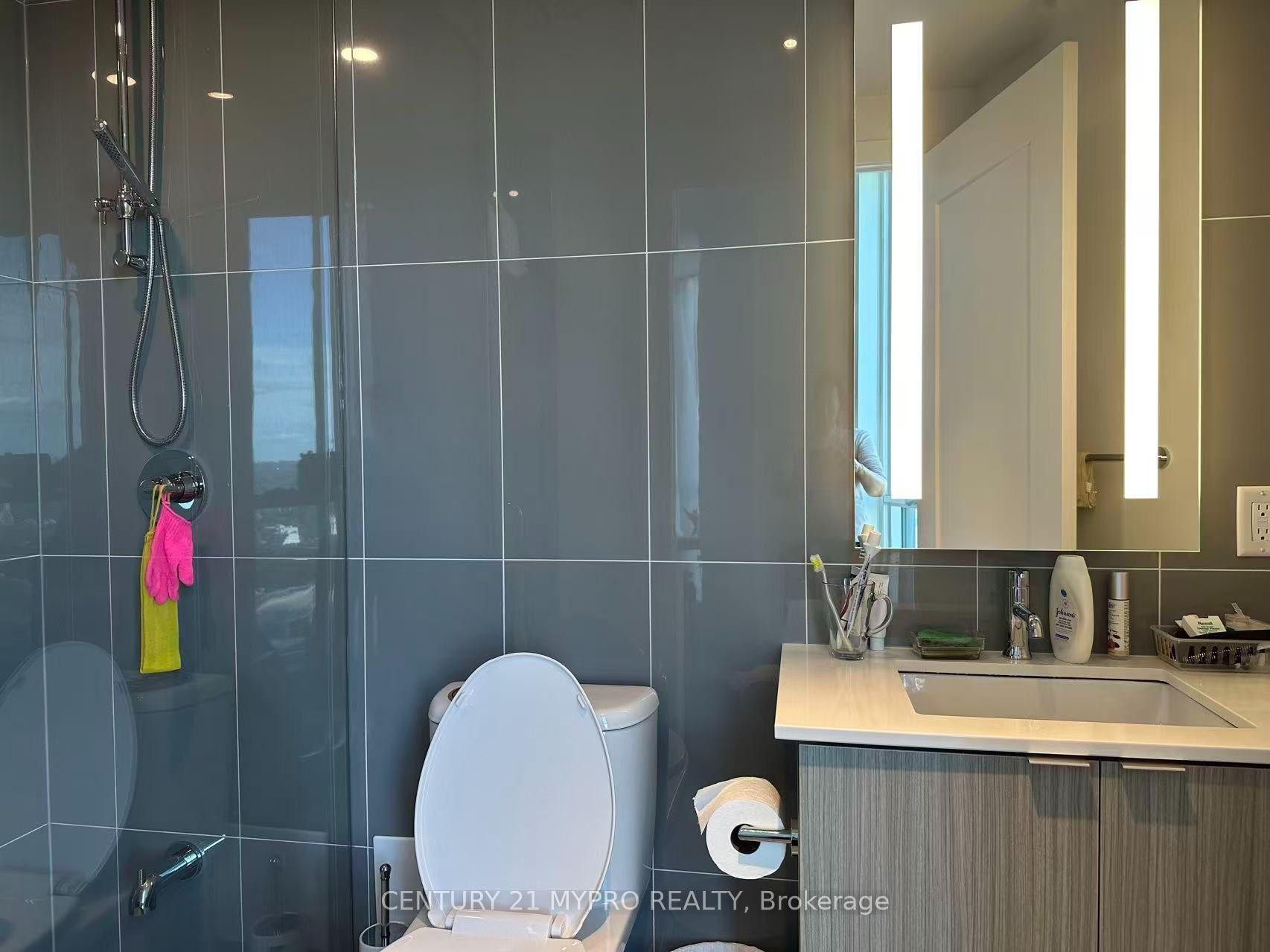 Photo 8 of Unit 3818, 585 Bloor Street E, Toronto, North St. James Town — HOMEH