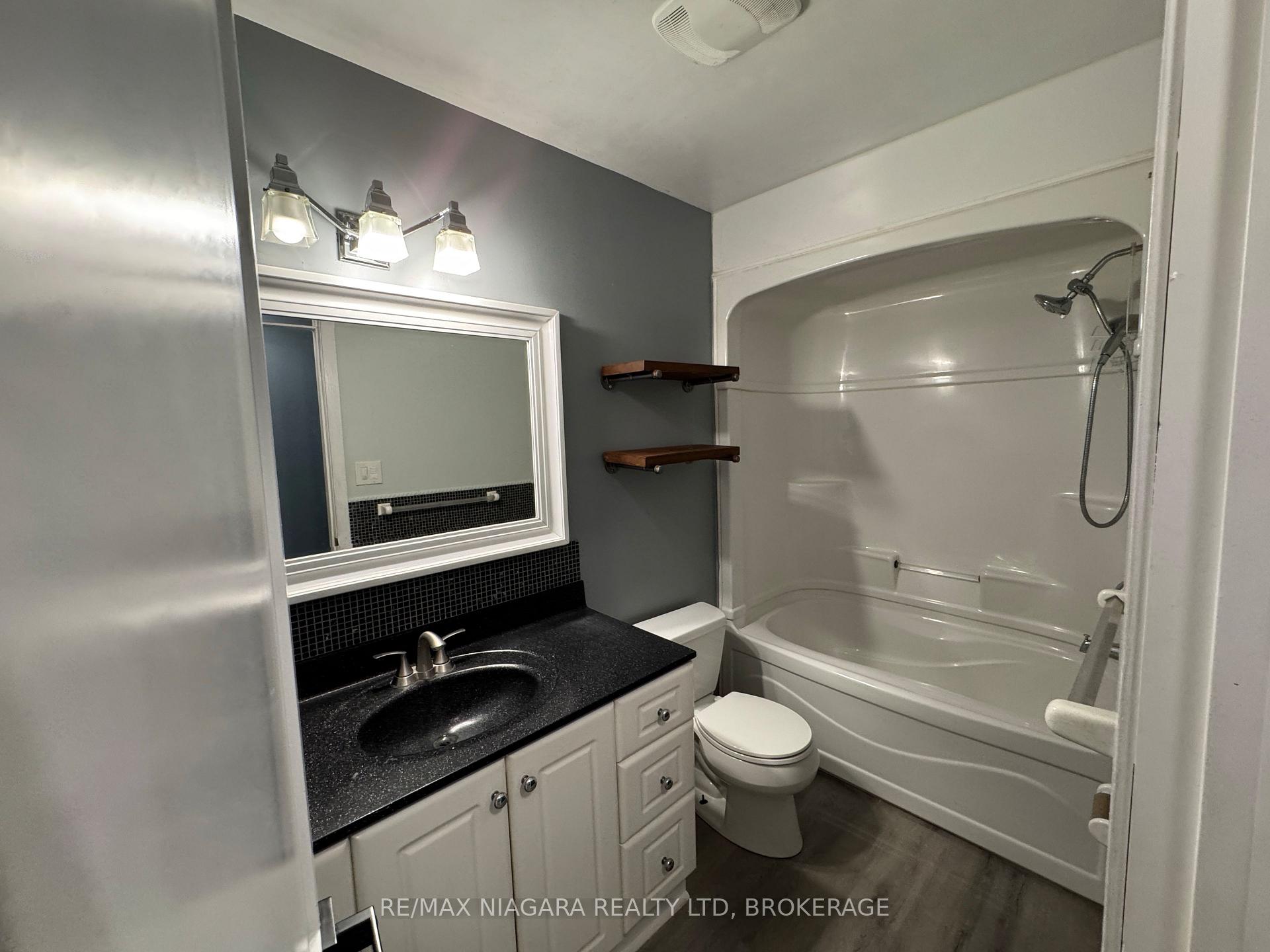 Photo 8 of 8 Lakehurst Drive, St. Catharines, Lakeport — HOMEH