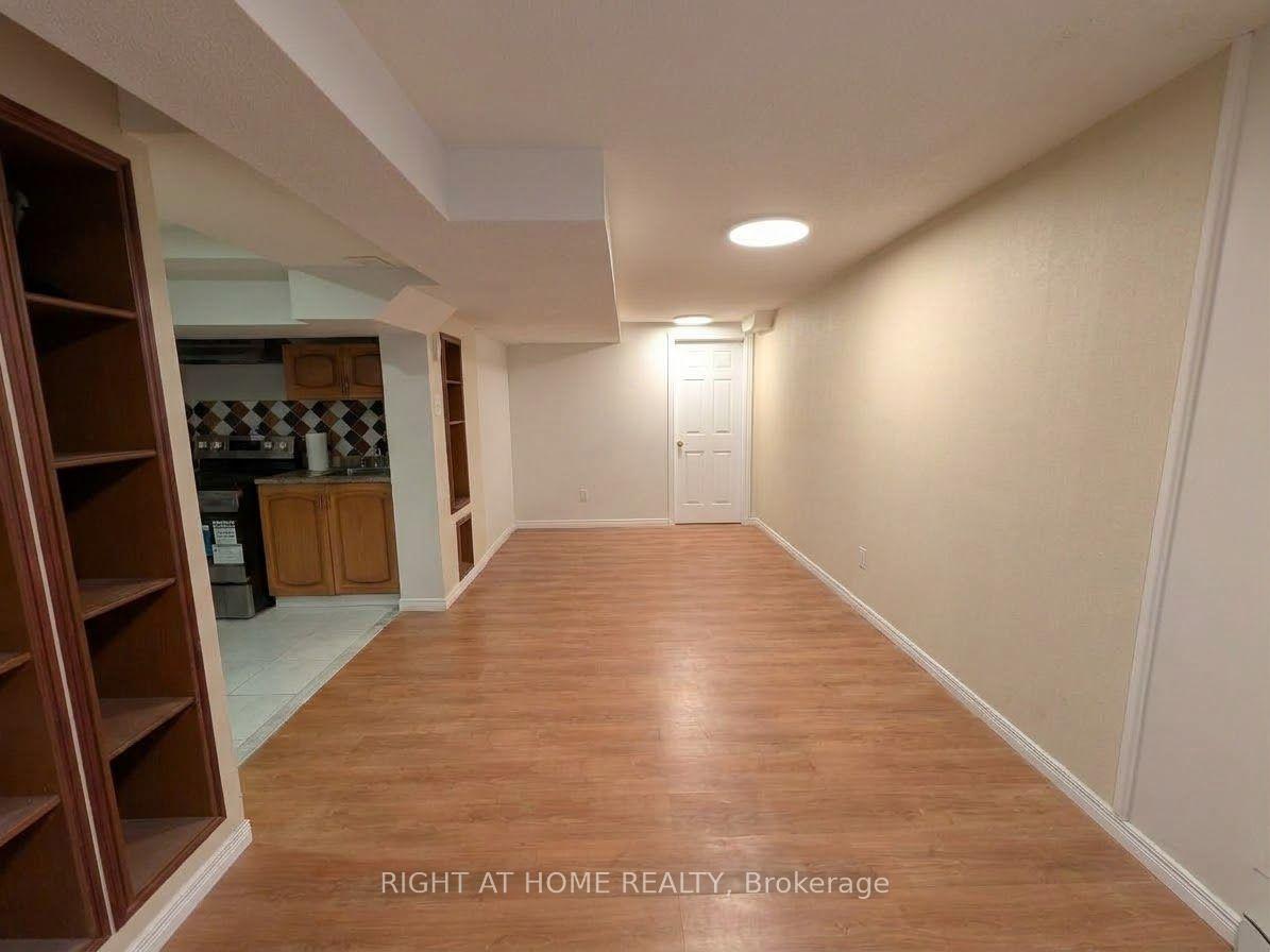 Photo 6 of Unit Bsmnt., 5535 Bridgeport Gate, Mississauga, Churchill Meadows — HOMEH
