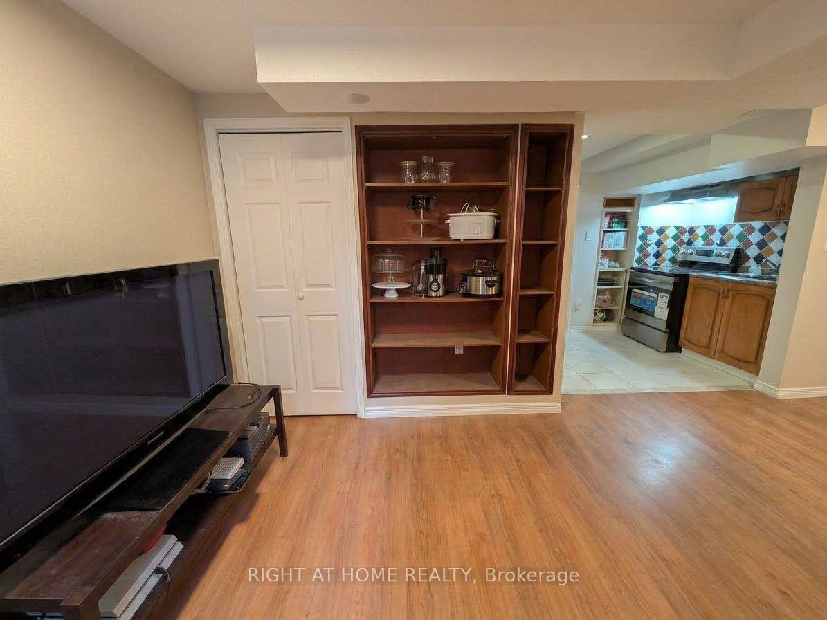 Photo 9 of Unit Bsmnt., 5535 Bridgeport Gate, Mississauga, Churchill Meadows — HOMEH
