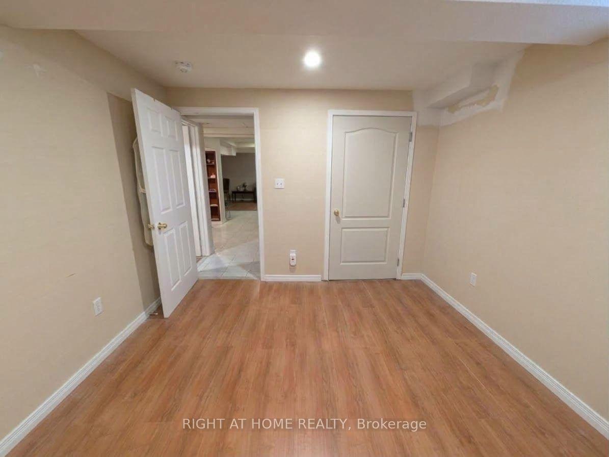 Photo 14 of Unit Bsmnt., 5535 Bridgeport Gate, Mississauga, Churchill Meadows — HOMEH