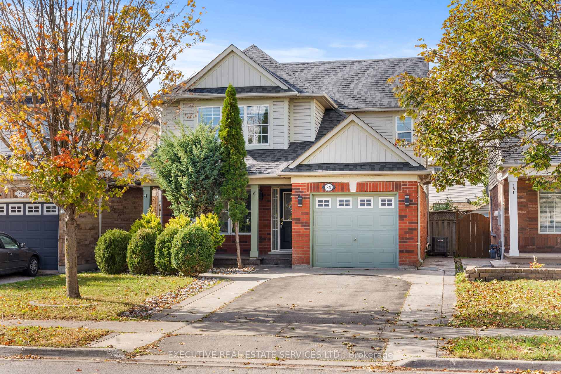 Photo 2 of 34 Worthington Avenue, Brampton, Fletcher's Meadow — HOMEH