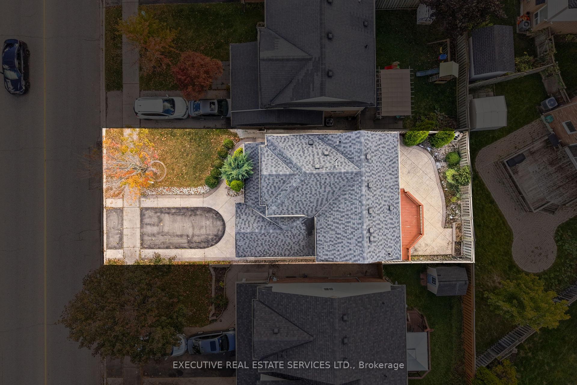 Photo 7 of 34 Worthington Avenue, Brampton, Fletcher's Meadow — HOMEH