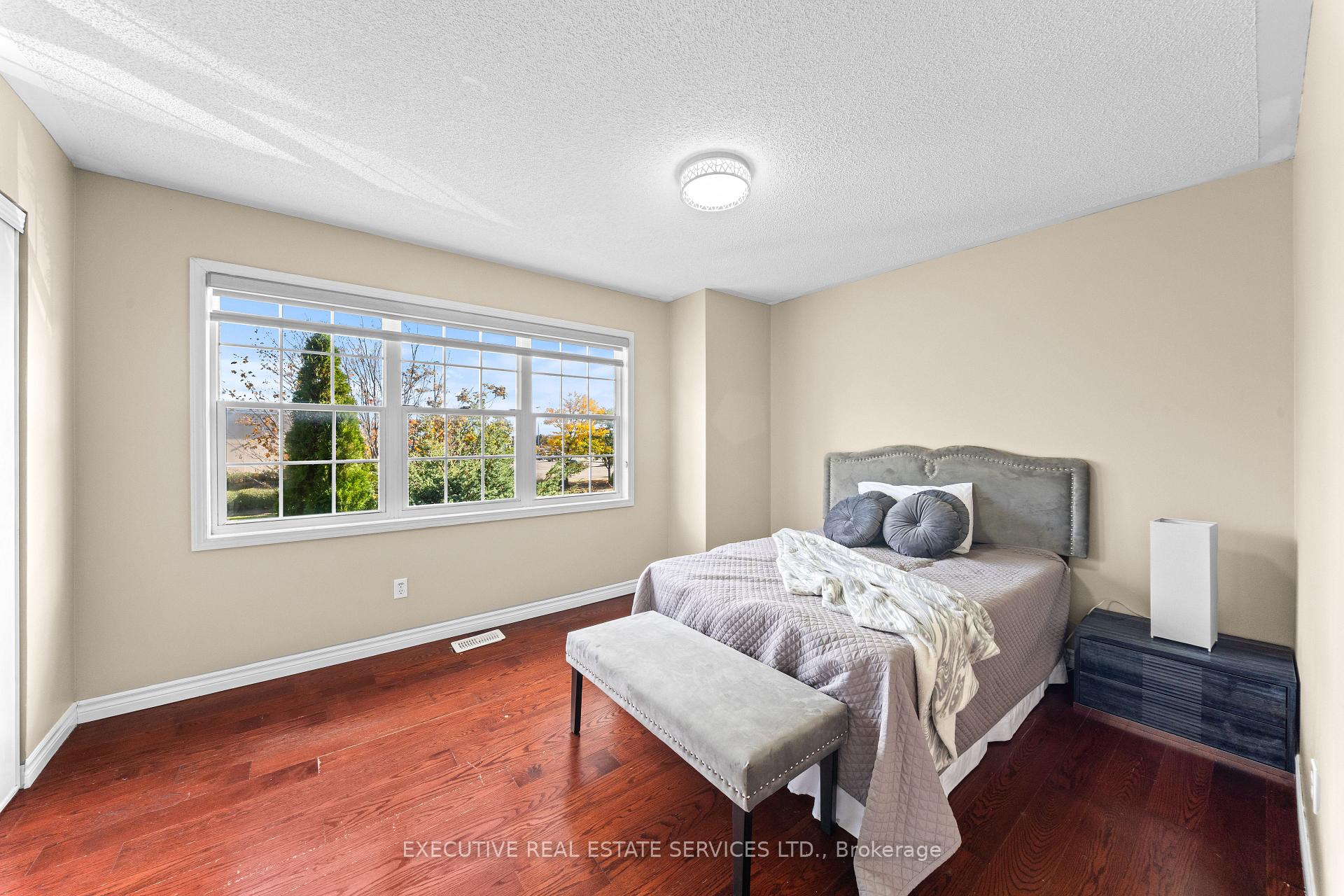 Photo 31 of 34 Worthington Avenue, Brampton, Fletcher's Meadow — HOMEH