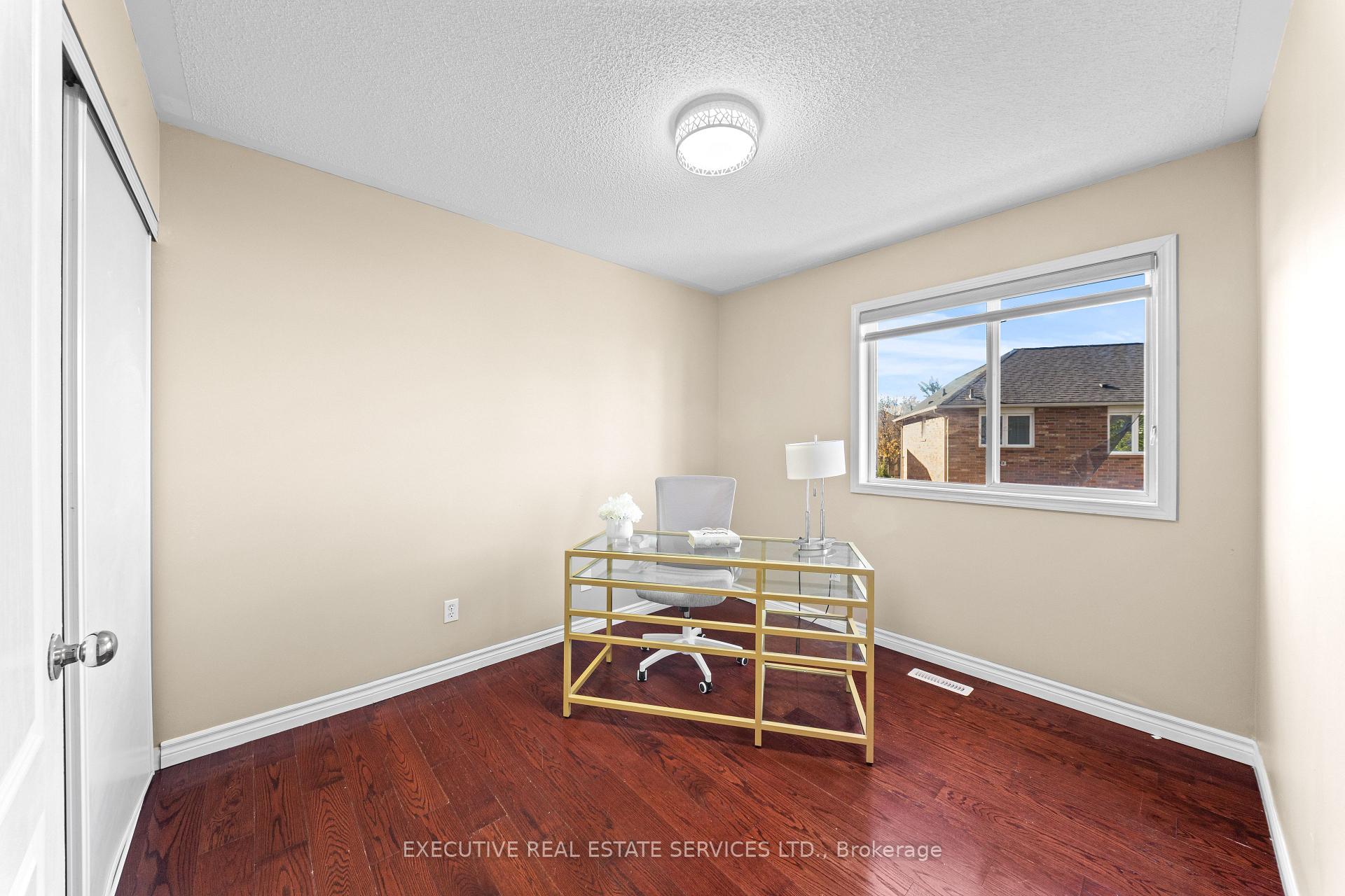 Photo 33 of 34 Worthington Avenue, Brampton, Fletcher's Meadow — HOMEH