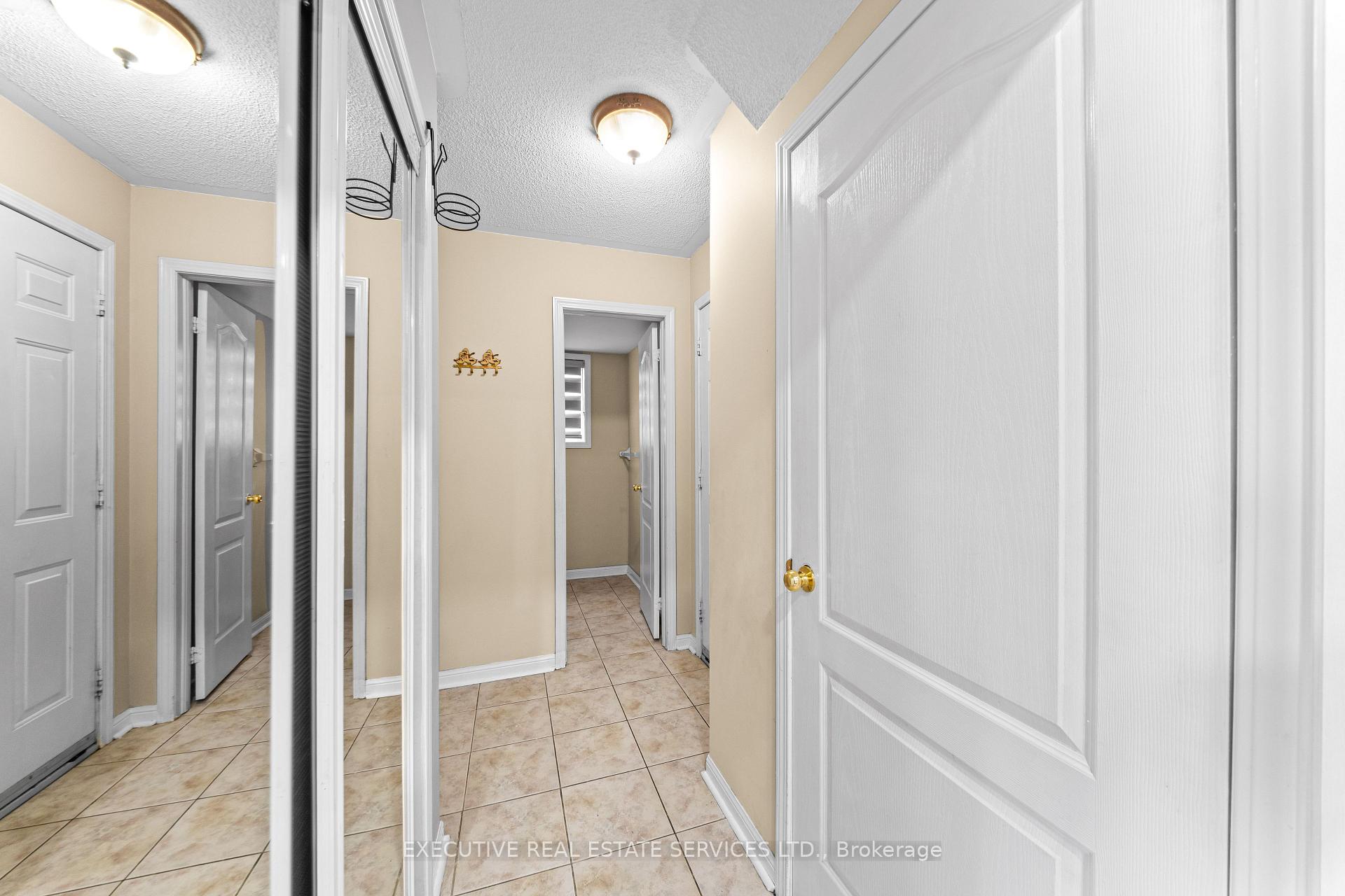 Photo 35 of 34 Worthington Avenue, Brampton, Fletcher's Meadow — HOMEH
