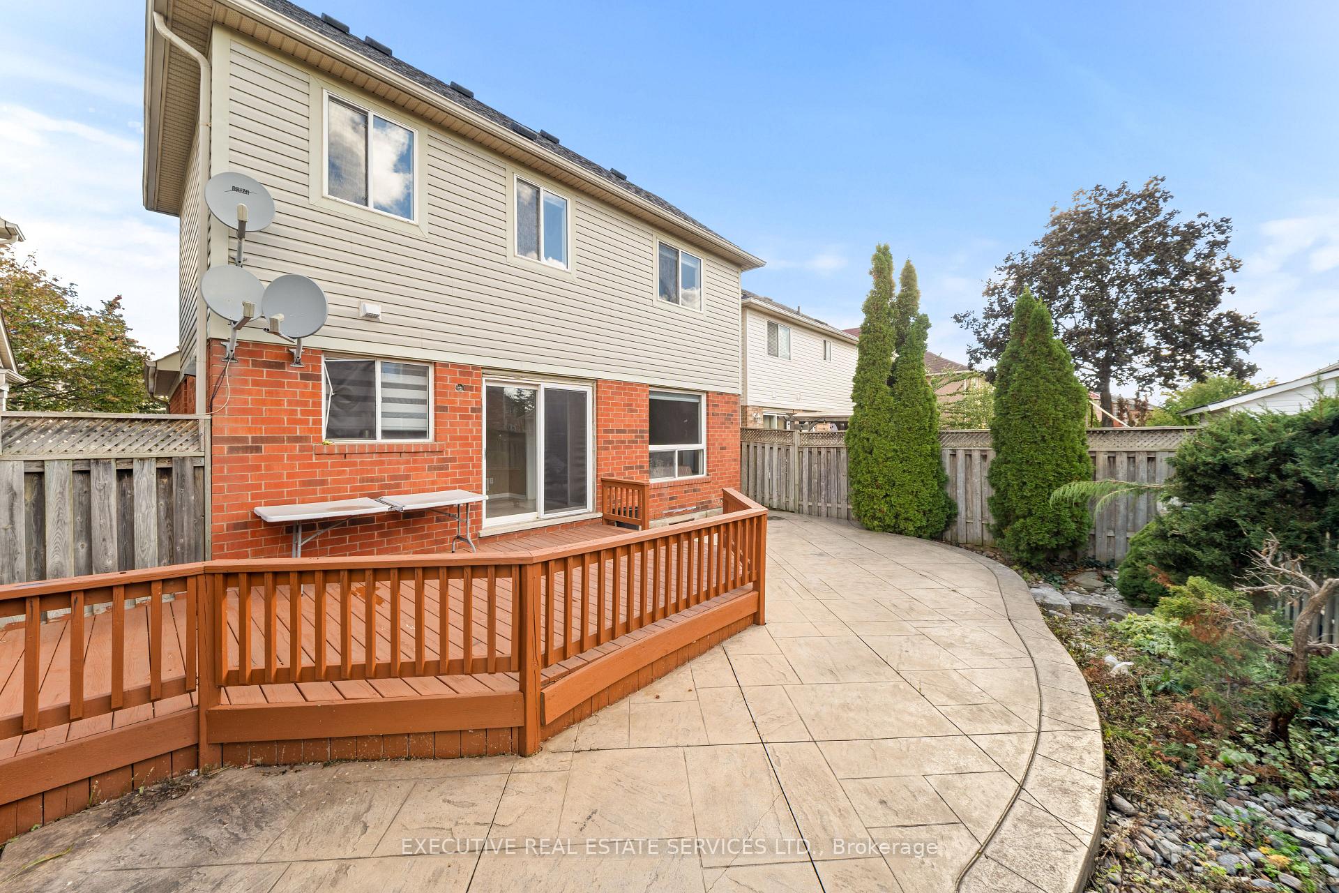 Photo 37 of 34 Worthington Avenue, Brampton, Fletcher's Meadow — HOMEH