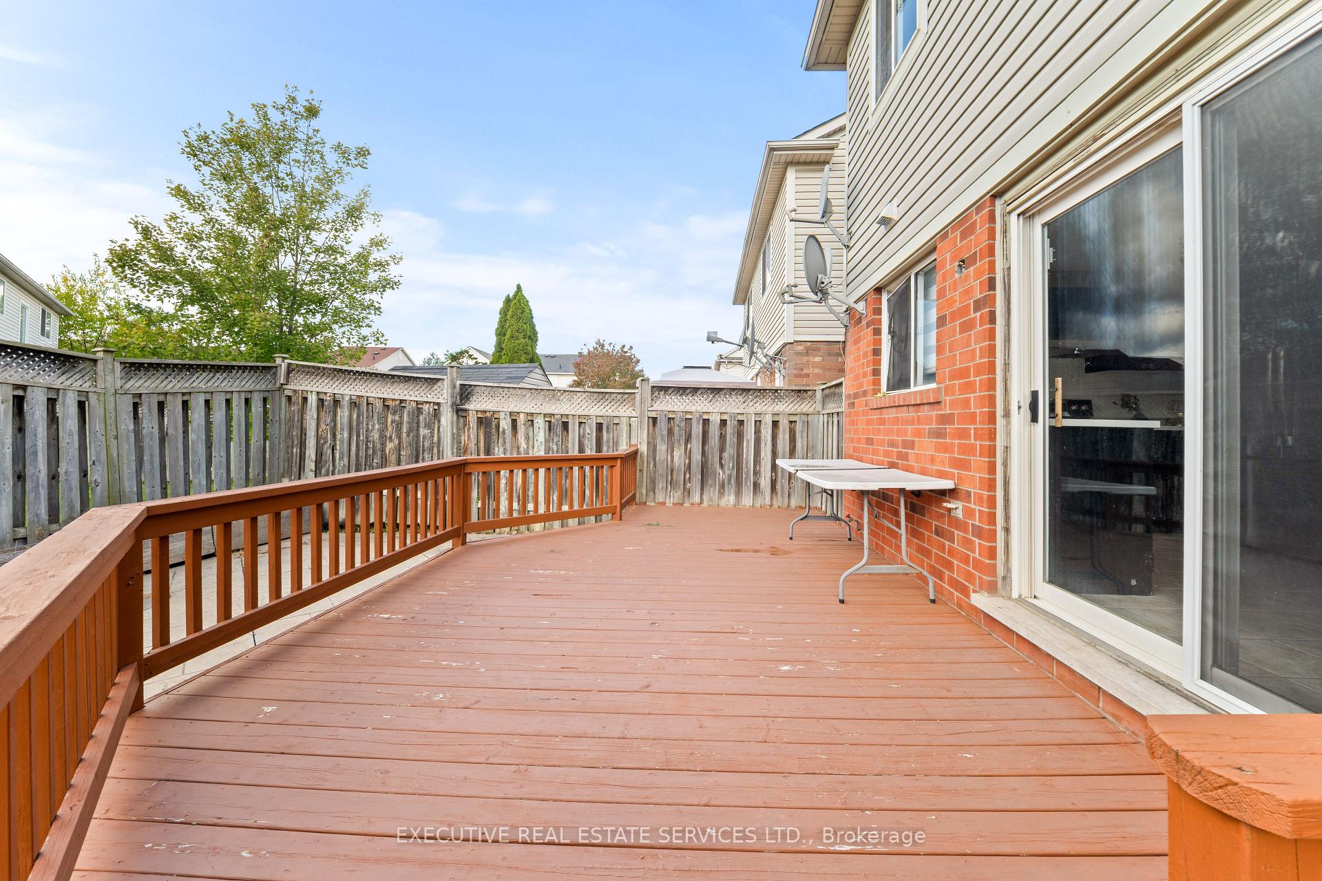 Photo 38 of 34 Worthington Avenue, Brampton, Fletcher's Meadow — HOMEH