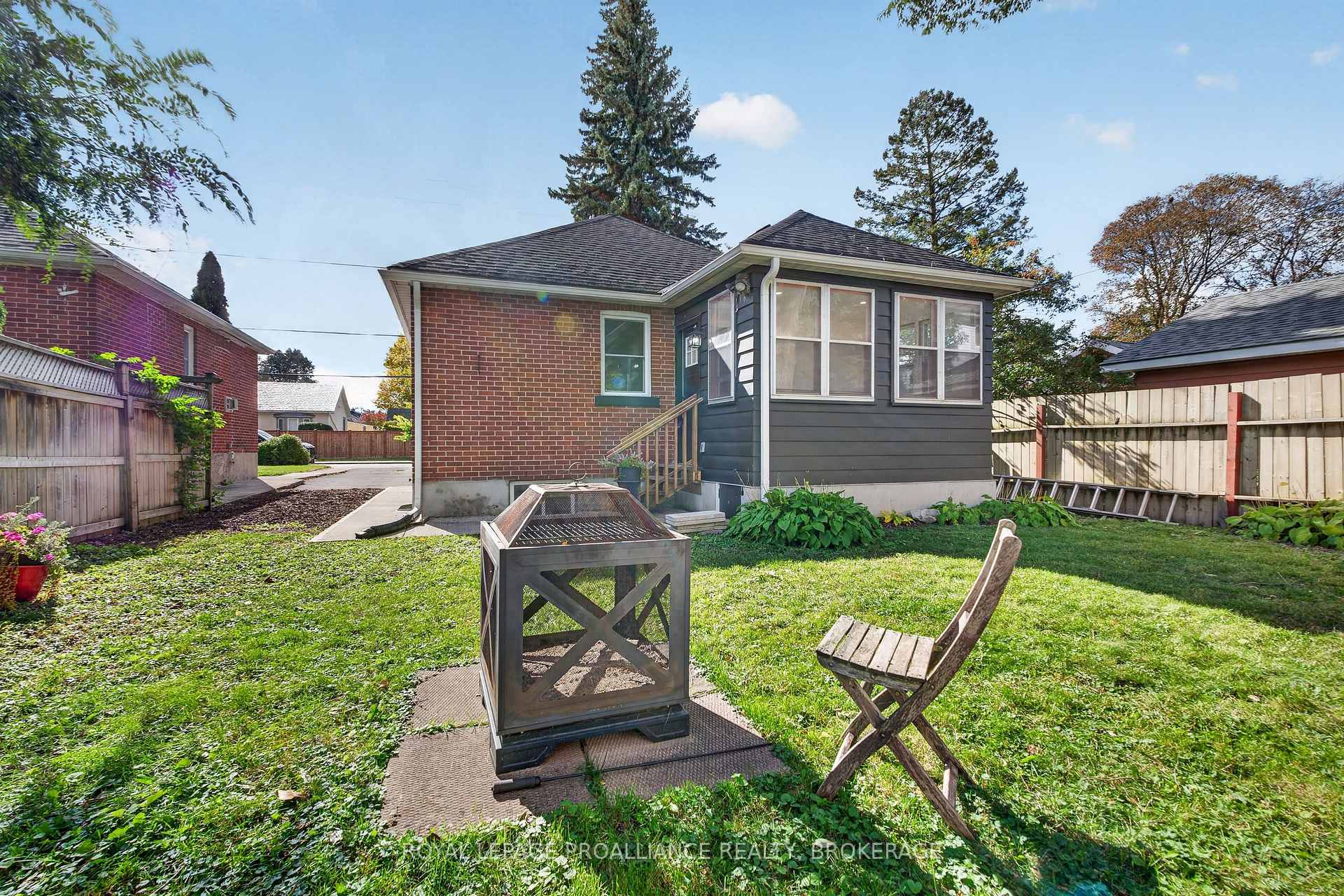 Photo 4 of 229 Park Street, Kingston, Central City East — HOMEH