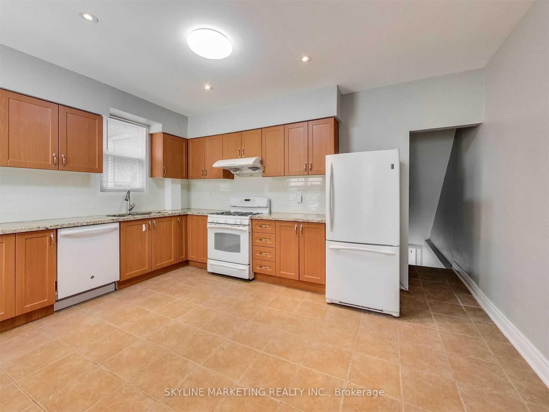 Photo 4 of Unit Lower, 596 Dufferin Street, Toronto, Little Portugal — HOMEH
