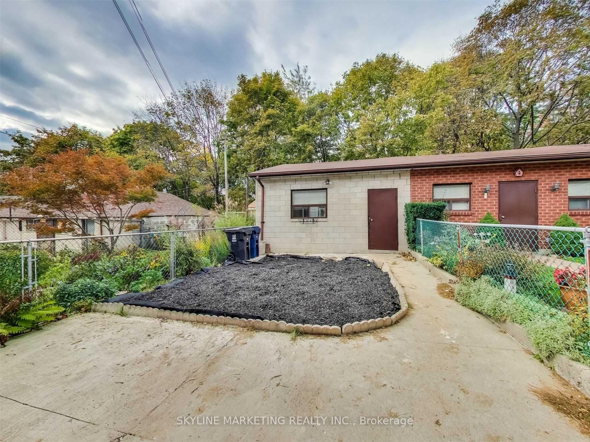 Photo 15 of Unit Lower, 596 Dufferin Street, Toronto, Little Portugal — HOMEH