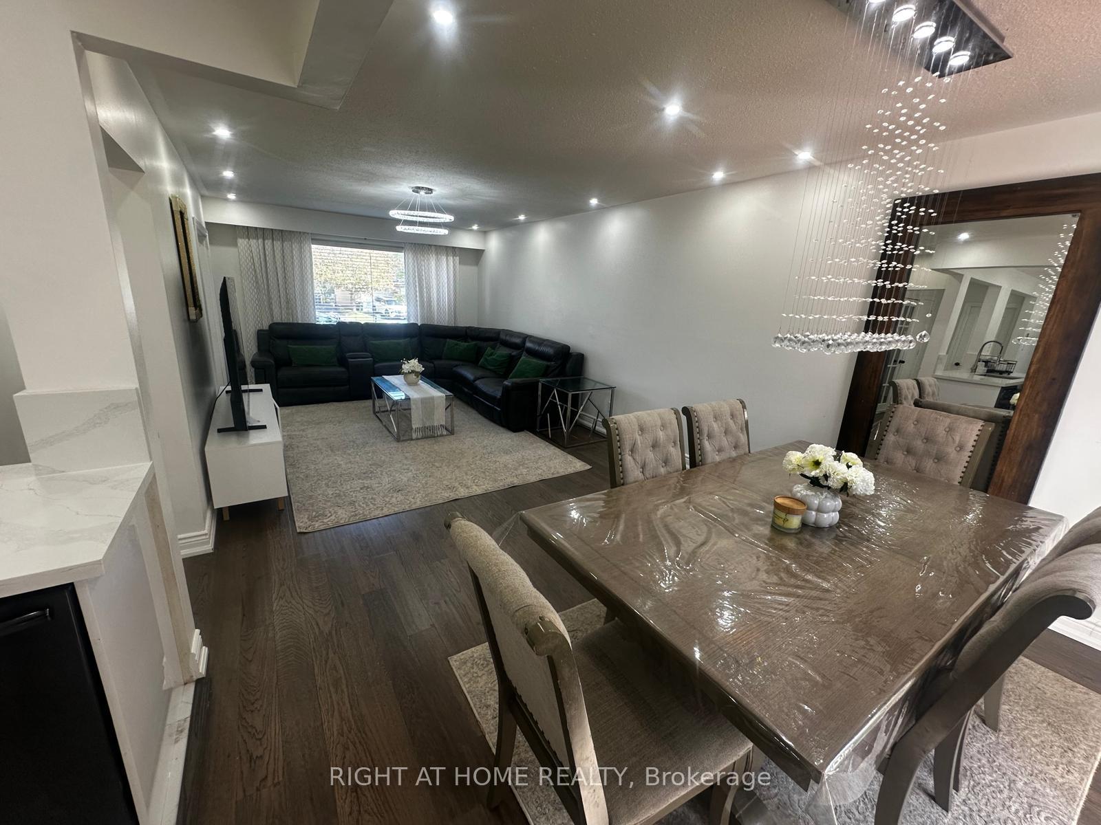 Photo 6 of 71 Sandrift Square, Scarborough, Morningside — HOMEH