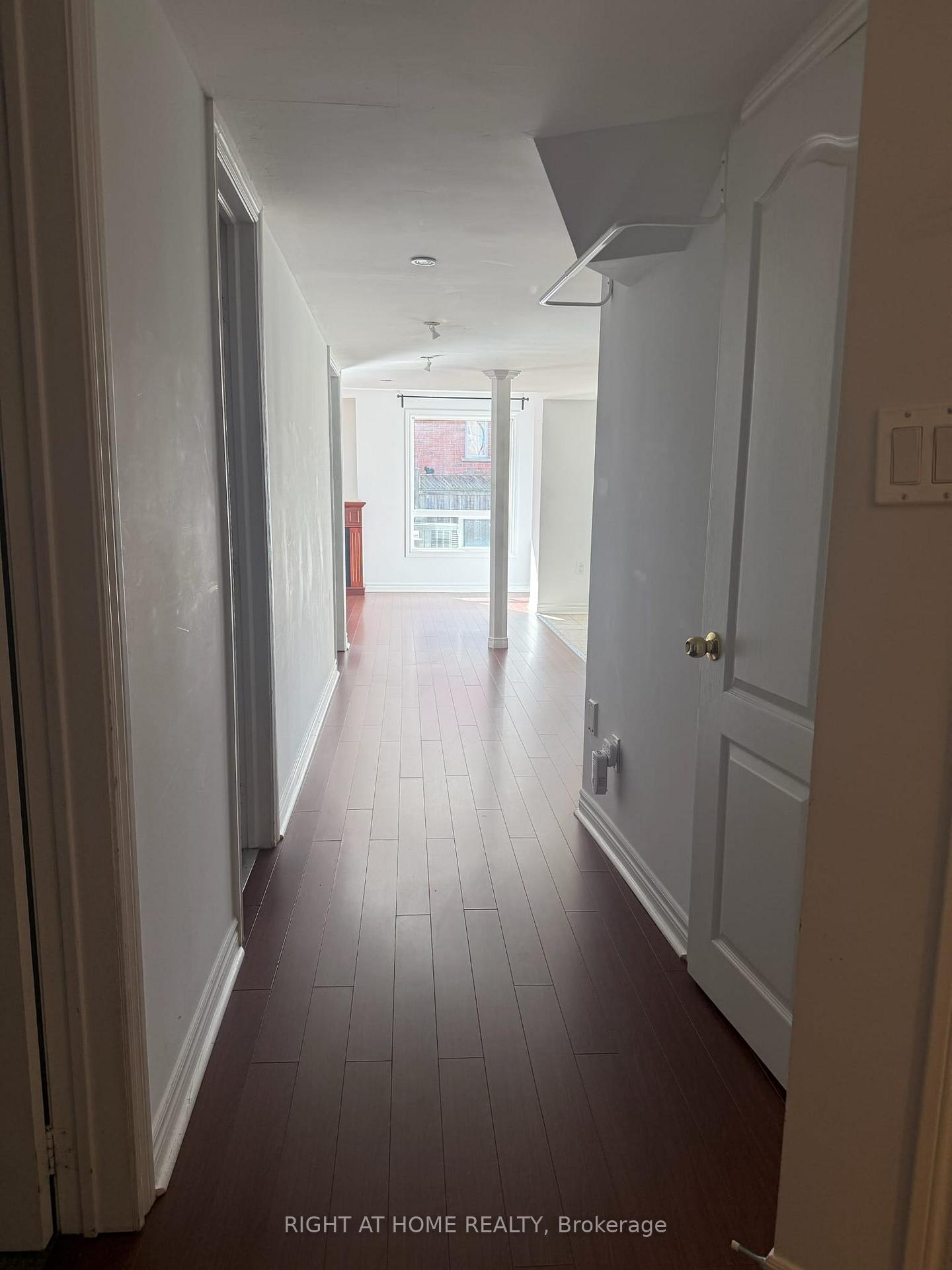 Photo 11 of Unit Walkout Basement, 23 Lark Crescent, Richmond Hill, Devonsleigh — HOMEH