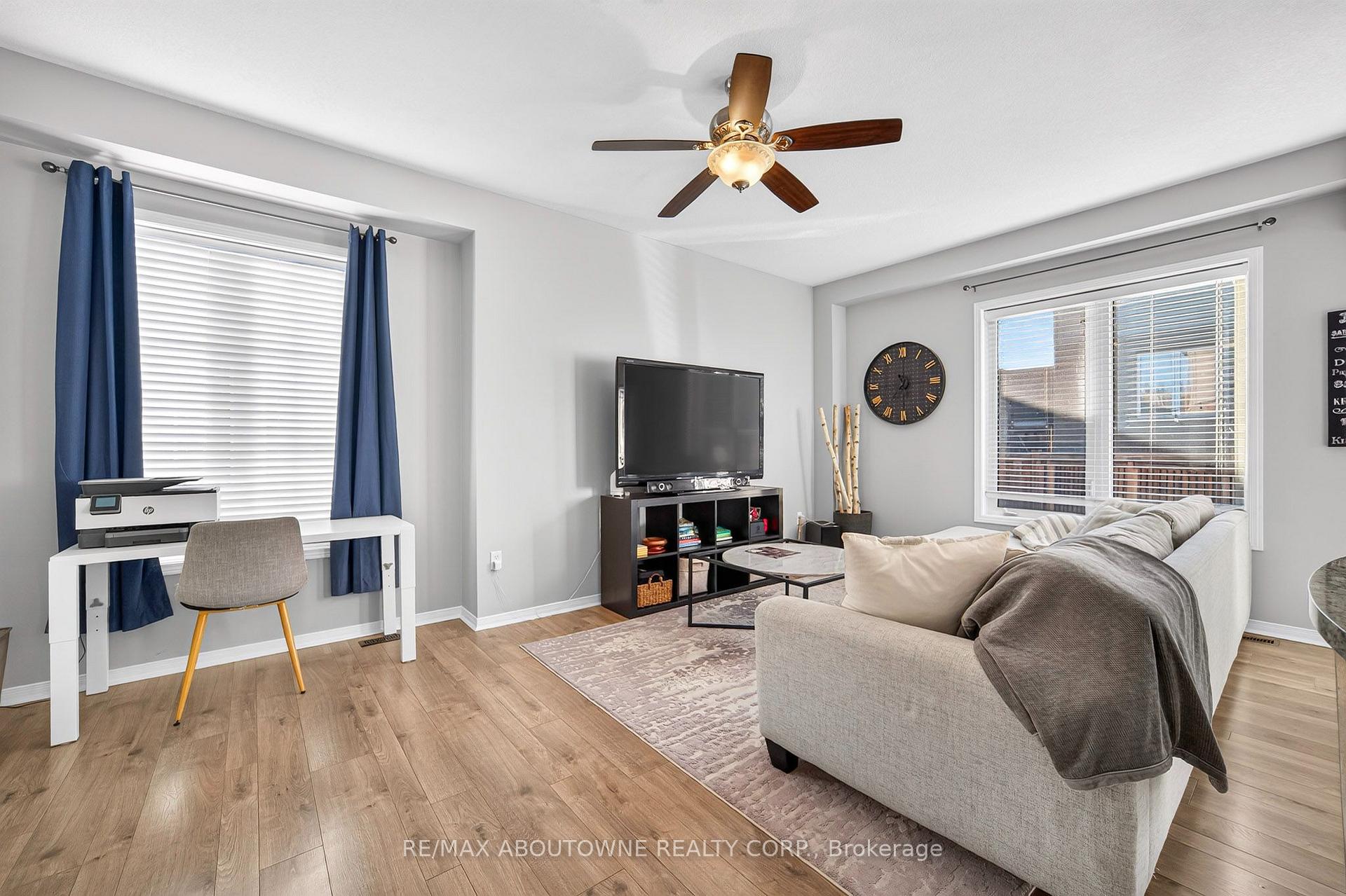 Photo 8 of Unit 21, 170 Palacebeach Trail, Hamilton, Lakeshore — HOMEH