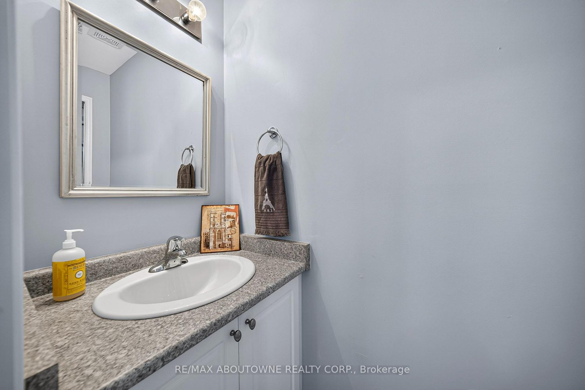 Photo 14 of Unit 21, 170 Palacebeach Trail, Hamilton, Lakeshore — HOMEH