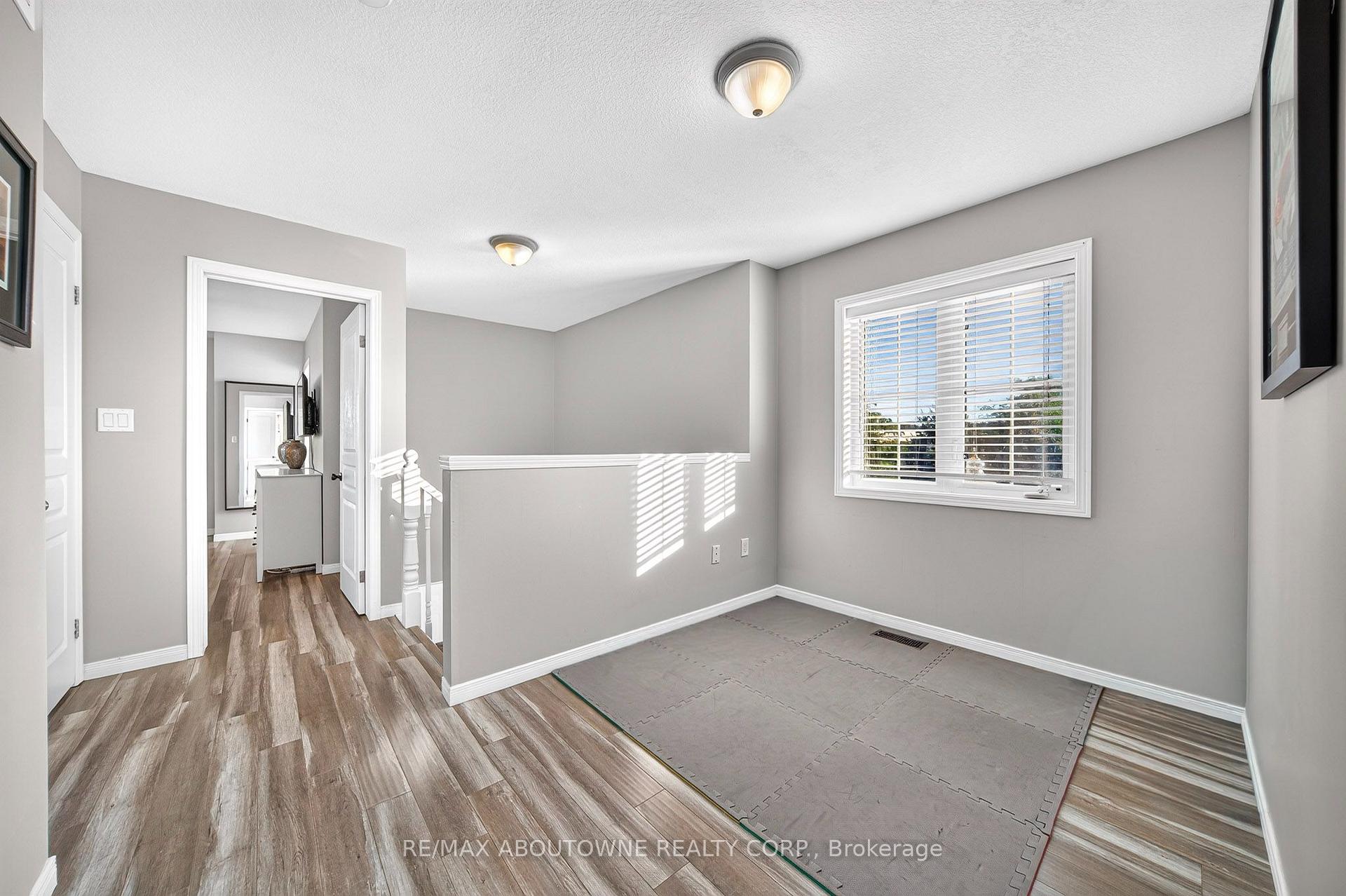 Photo 16 of Unit 21, 170 Palacebeach Trail, Hamilton, Lakeshore — HOMEH