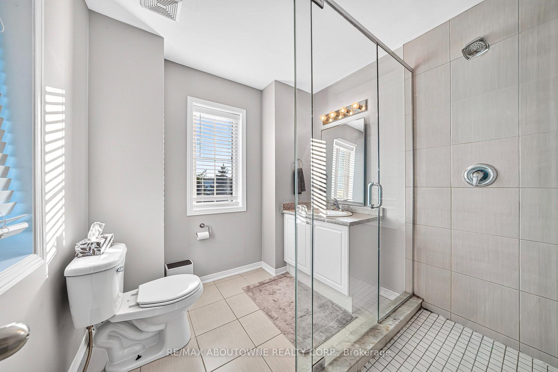 Photo 19 of Unit 21, 170 Palacebeach Trail, Hamilton, Lakeshore — HOMEH