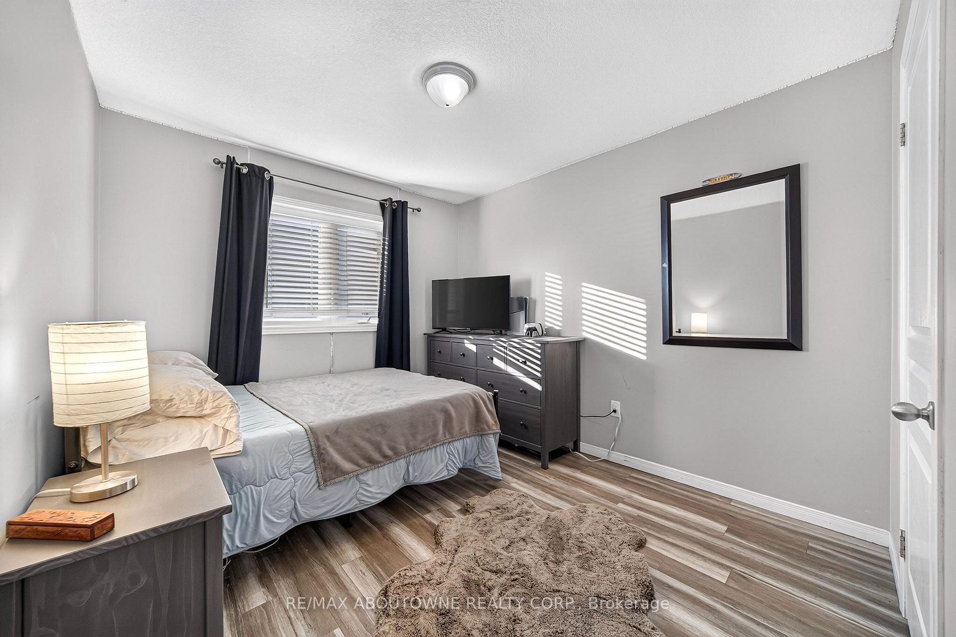 Photo 23 of Unit 21, 170 Palacebeach Trail, Hamilton, Lakeshore — HOMEH