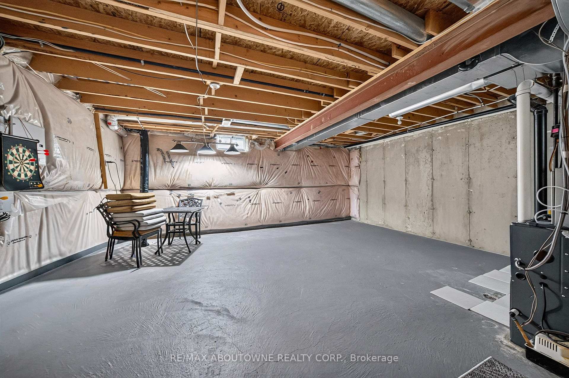 Photo 27 of Unit 21, 170 Palacebeach Trail, Hamilton, Lakeshore — HOMEH