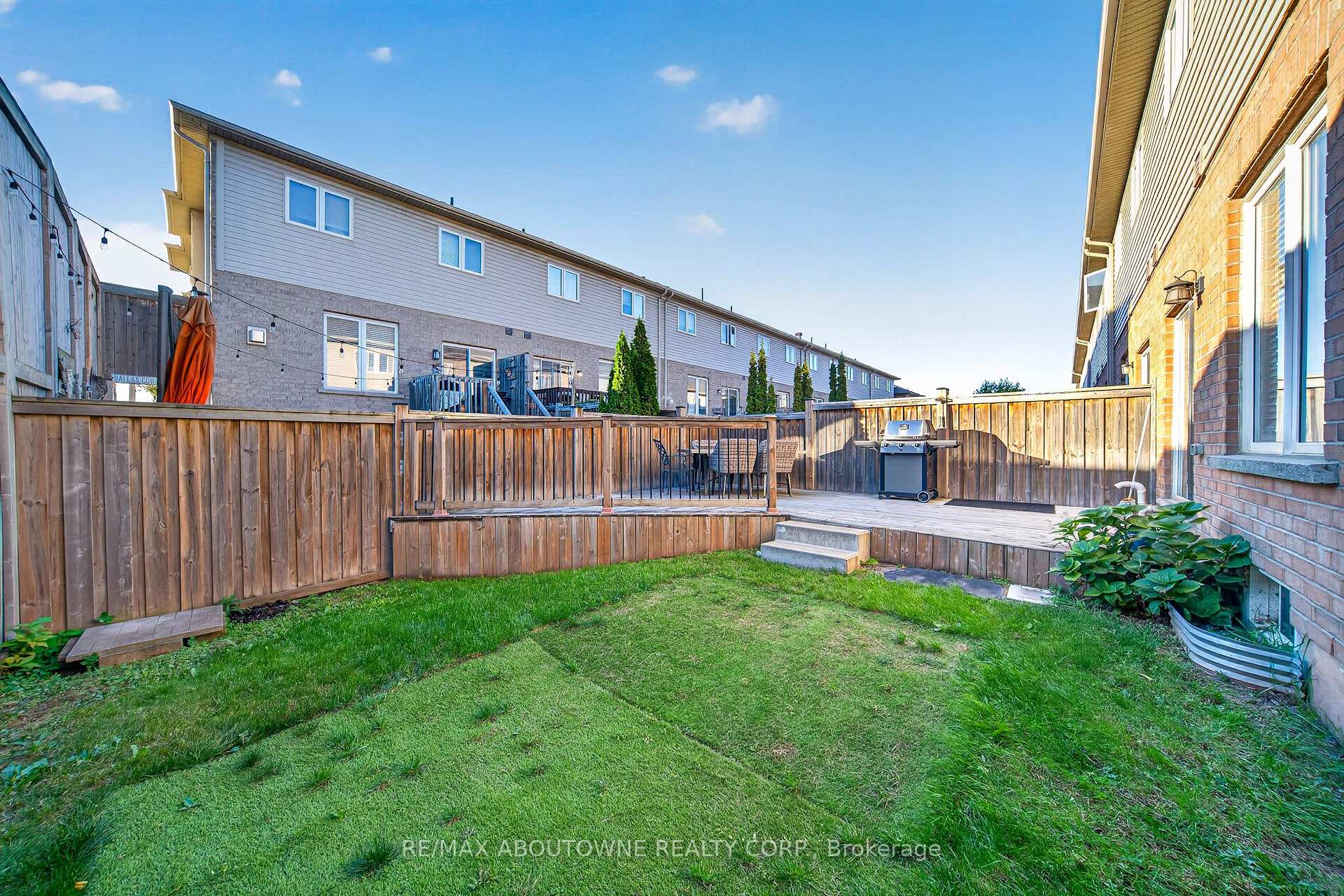 Photo 28 of Unit 21, 170 Palacebeach Trail, Hamilton, Lakeshore — HOMEH