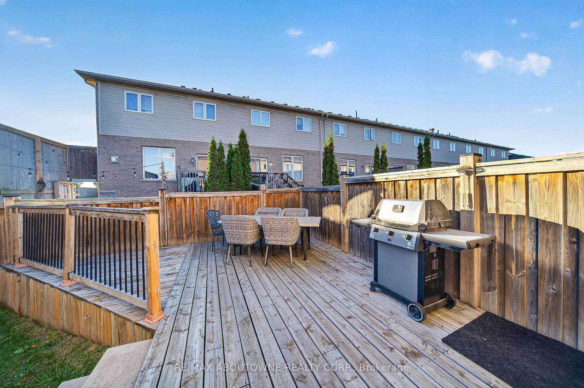 Photo 30 of Unit 21, 170 Palacebeach Trail, Hamilton, Lakeshore — HOMEH