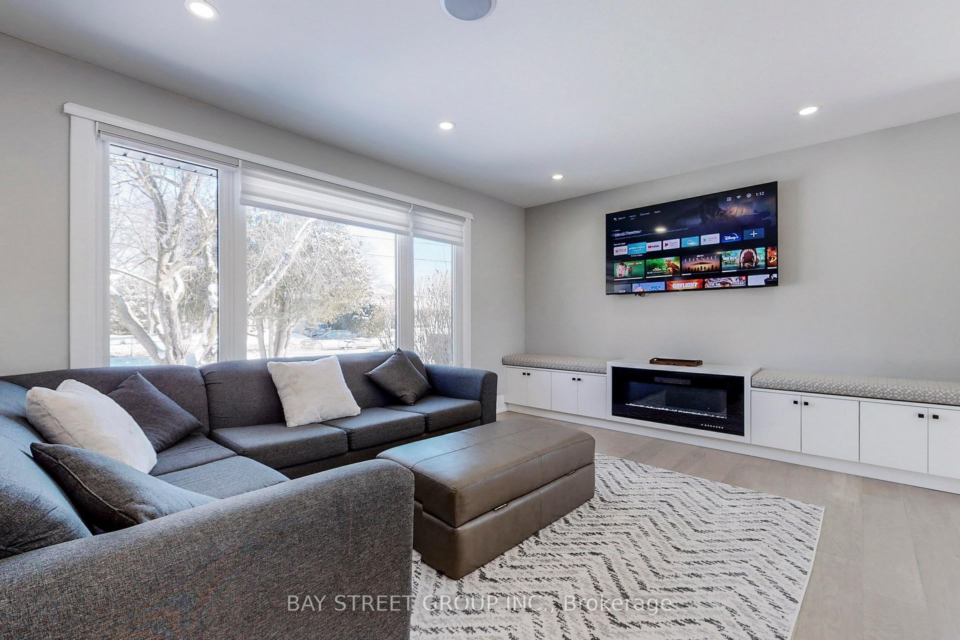 Photo 3 of 646 Simcoe Road, Bradford West Gwillimbury, Bradford — HOMEH